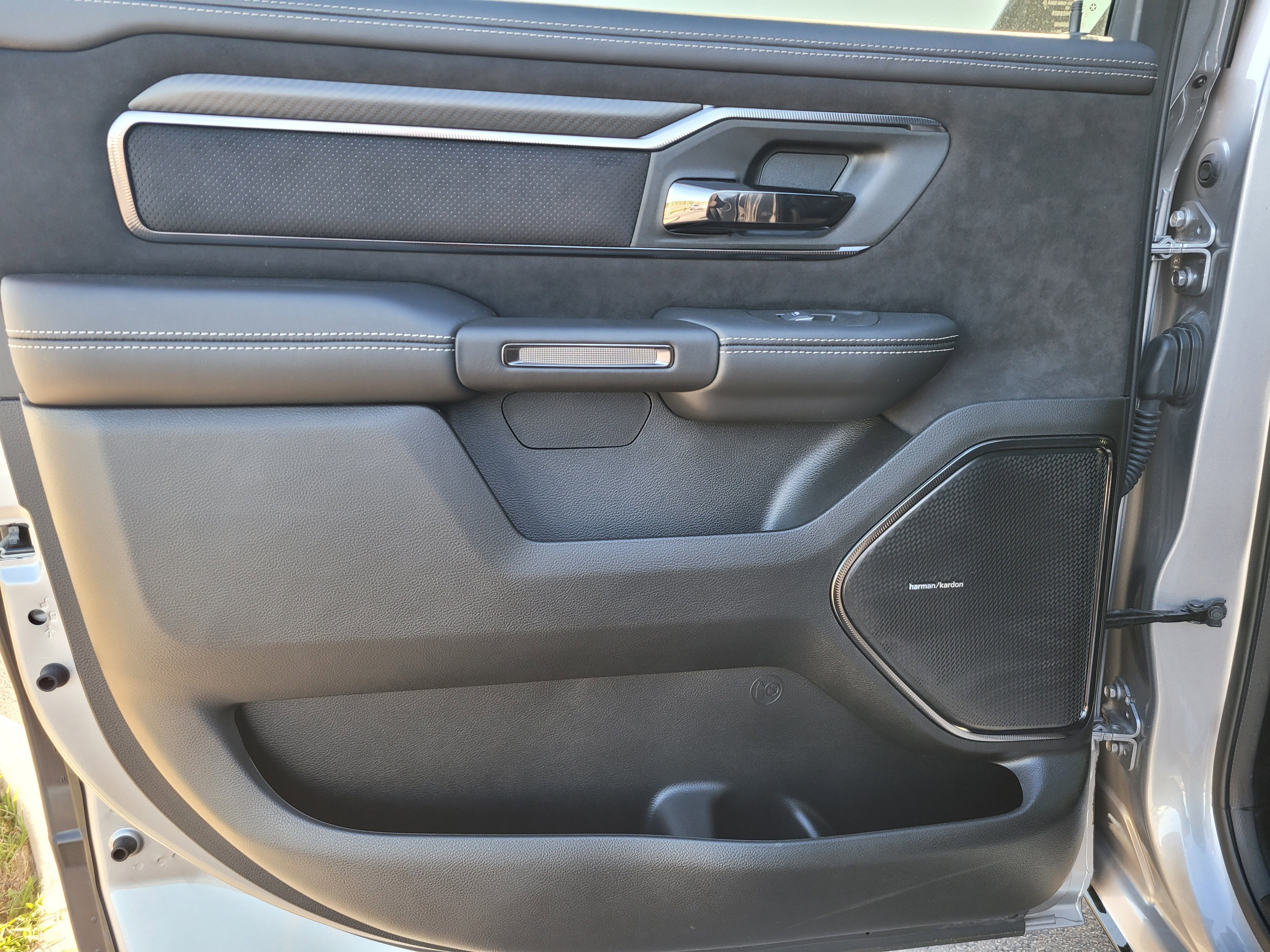 2025 RAM 1500 RHO