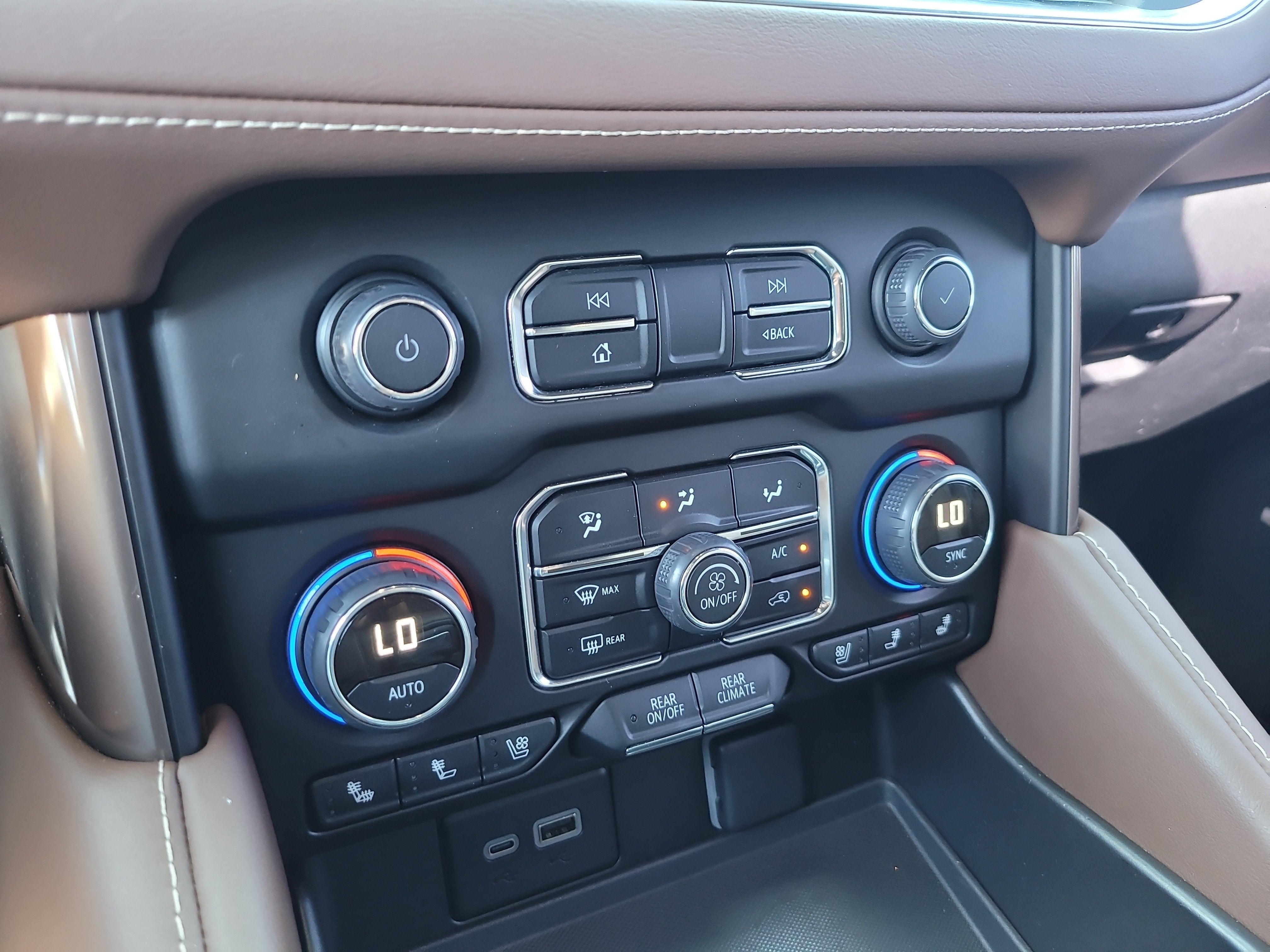 2024 Chevrolet Suburban High Country