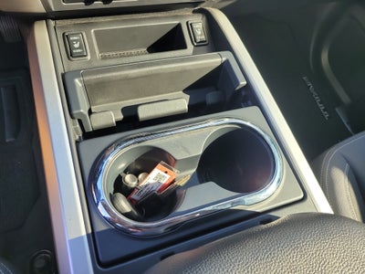 2023 Nissan Titan SV