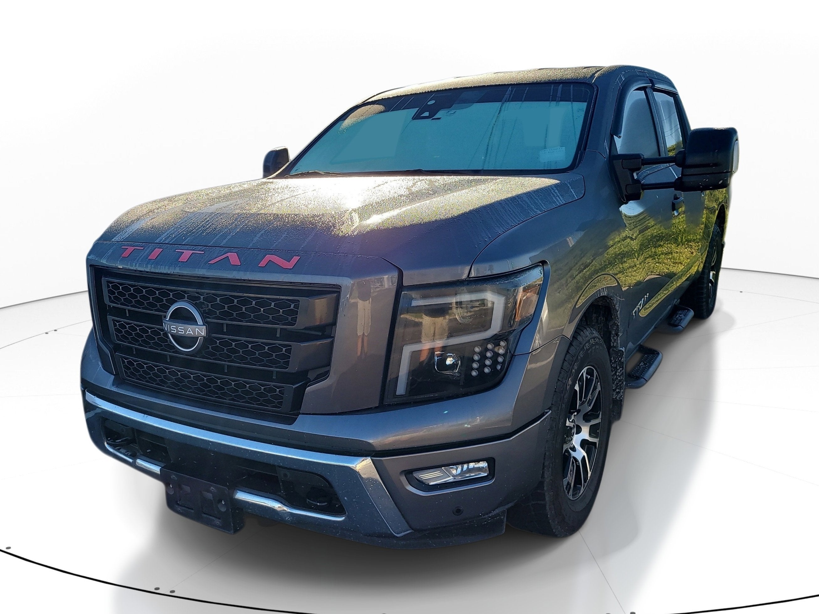 2023 Nissan Titan SV