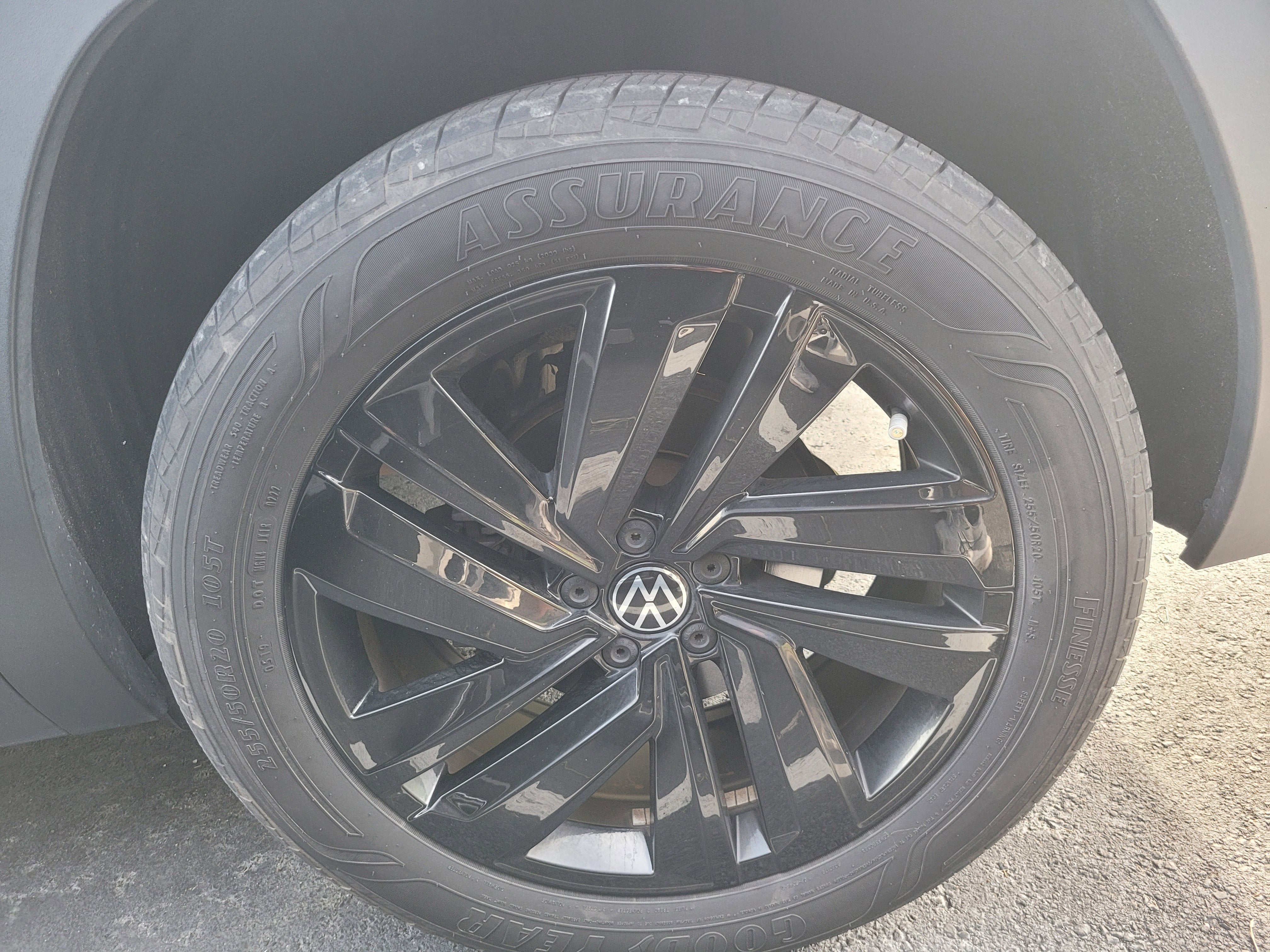 2022 Volkswagen Atlas Cross Sport 2.0T SE with Technology