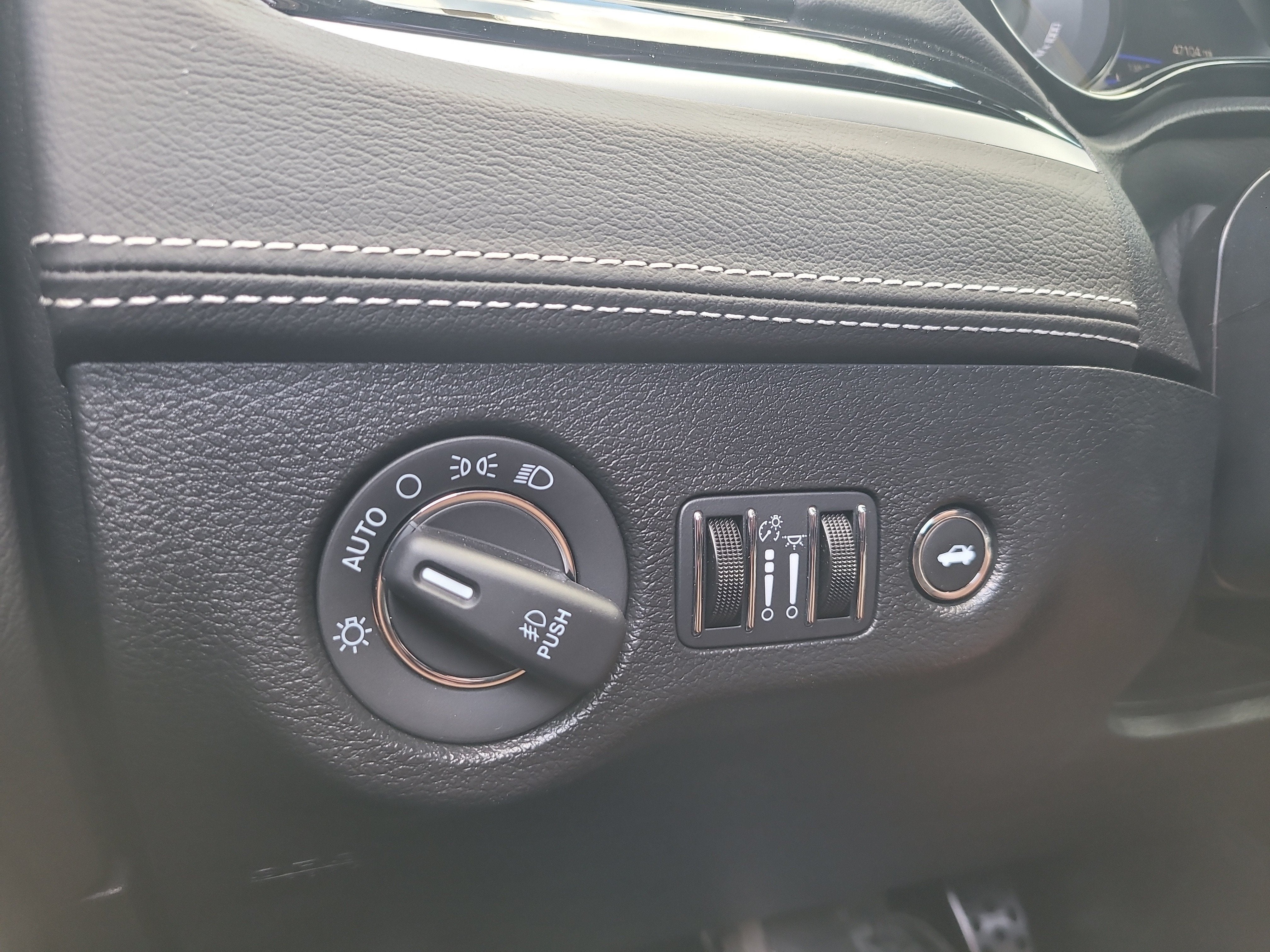 2023 Chrysler 300 300C