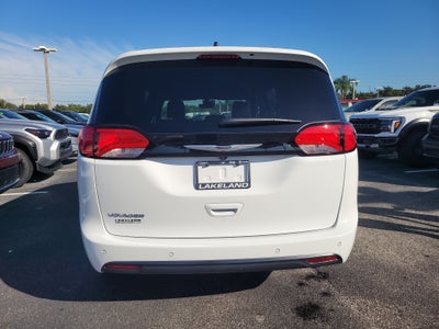 2026 Chrysler Voyager LX