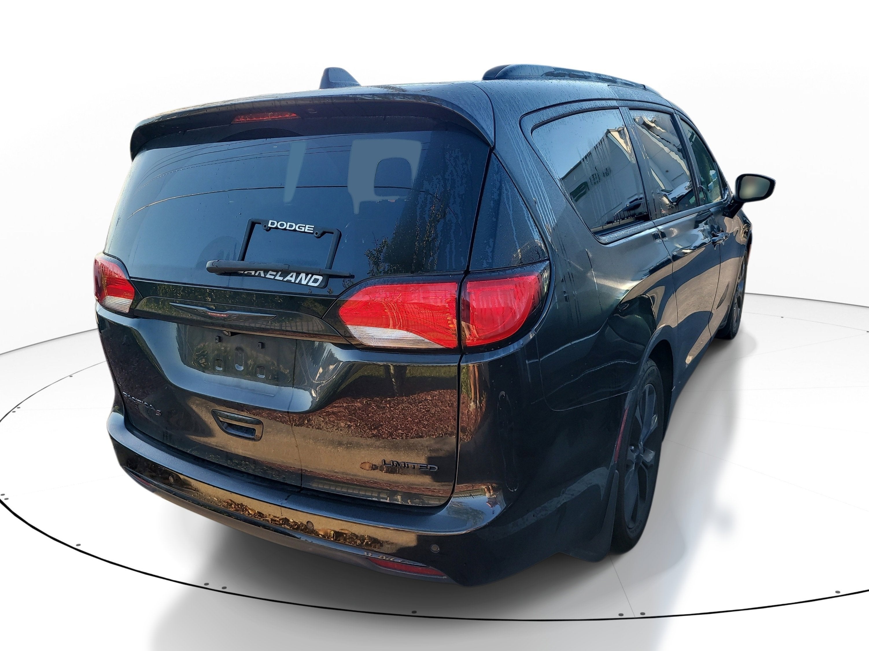 2020 Chrysler Pacifica Red S