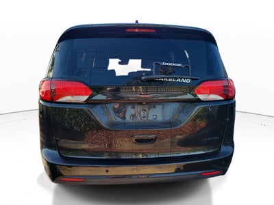2020 Chrysler Pacifica Red S