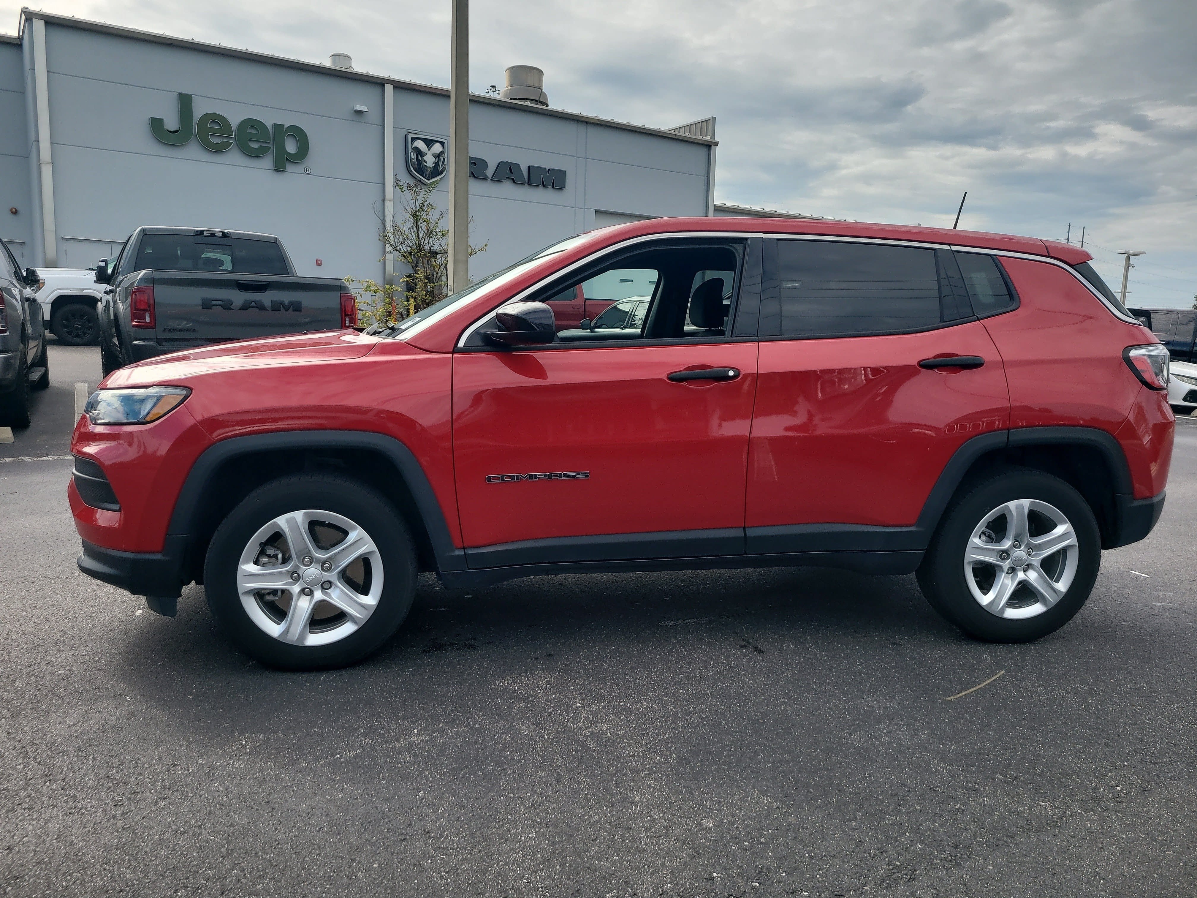 2023 Jeep Compass Sport