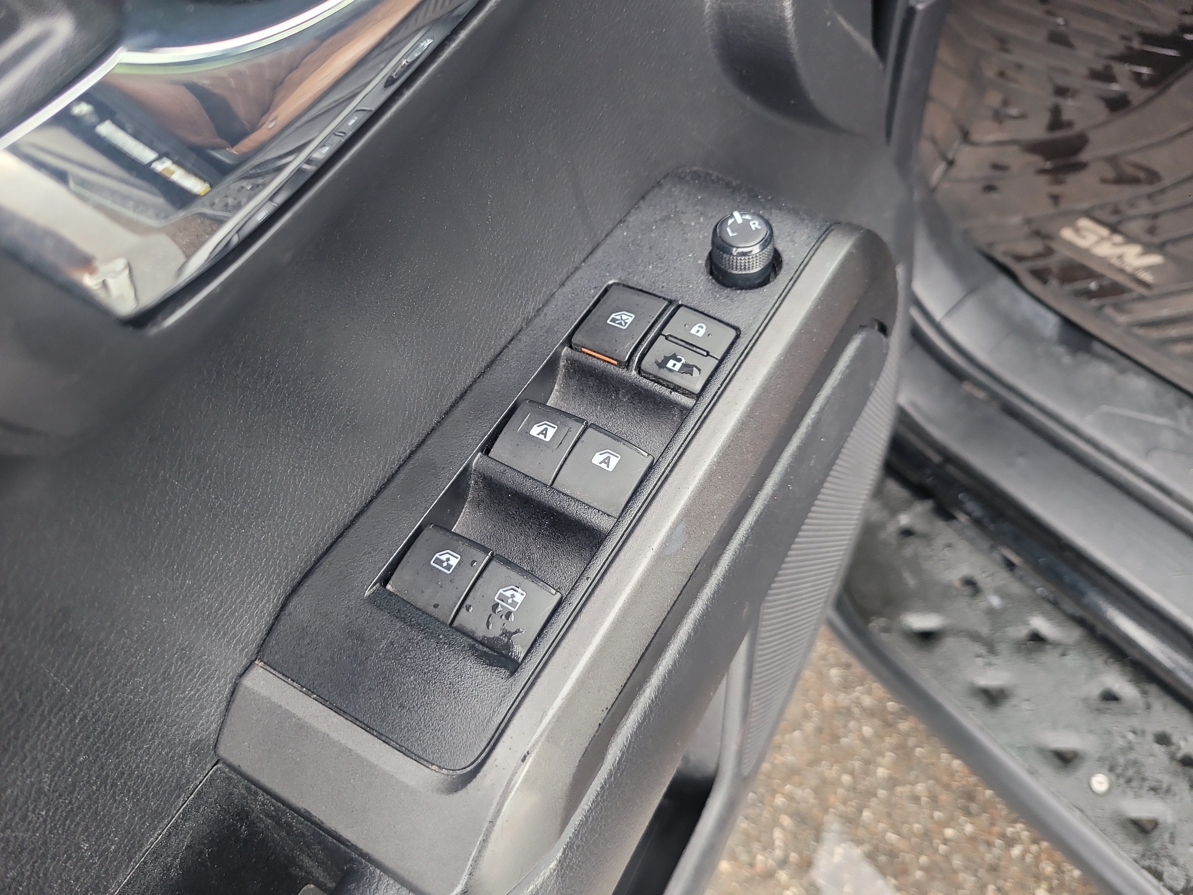 2022 Toyota Tacoma 2WD SR5