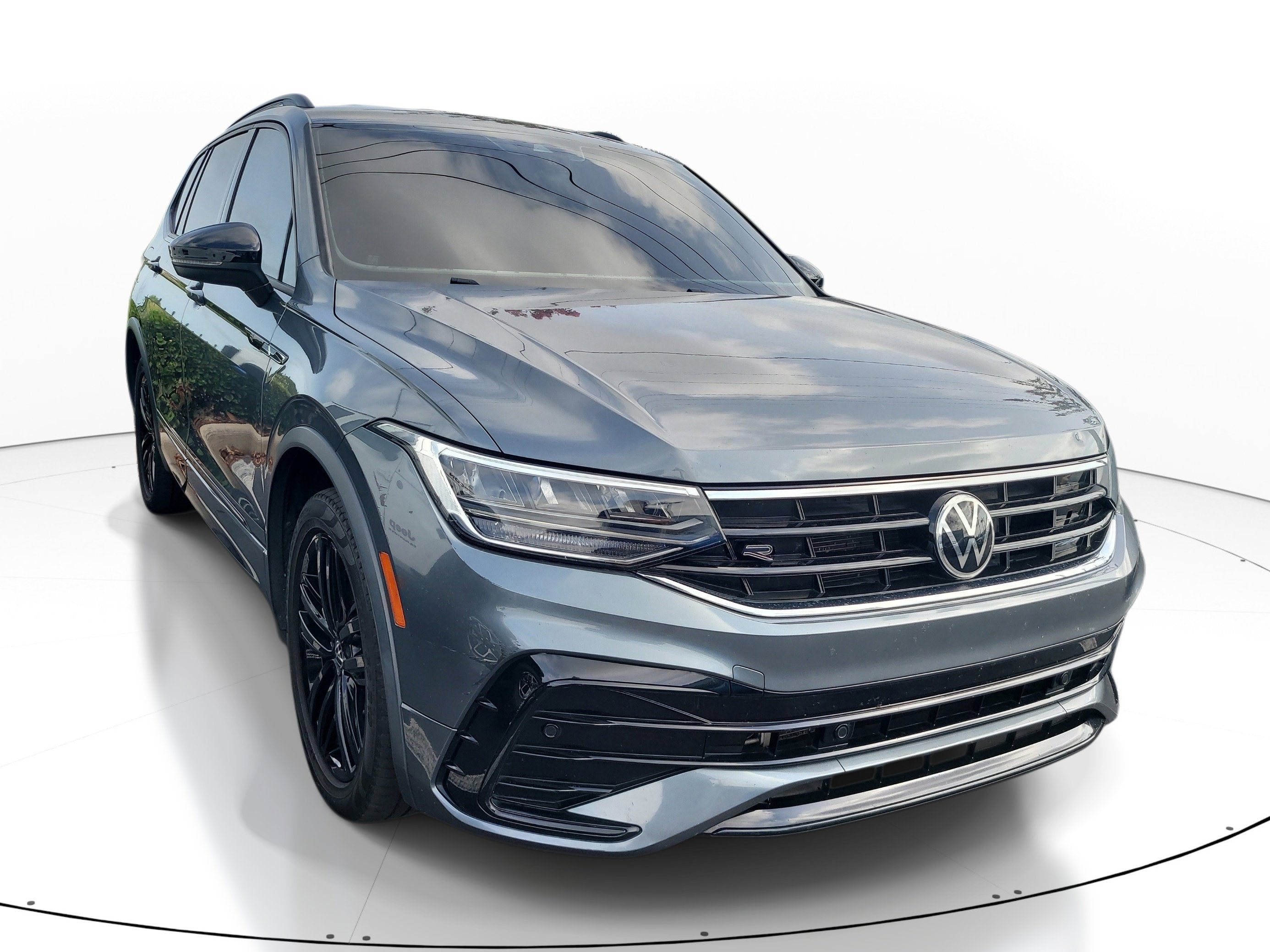2022 Volkswagen Tiguan SE R-Line Black