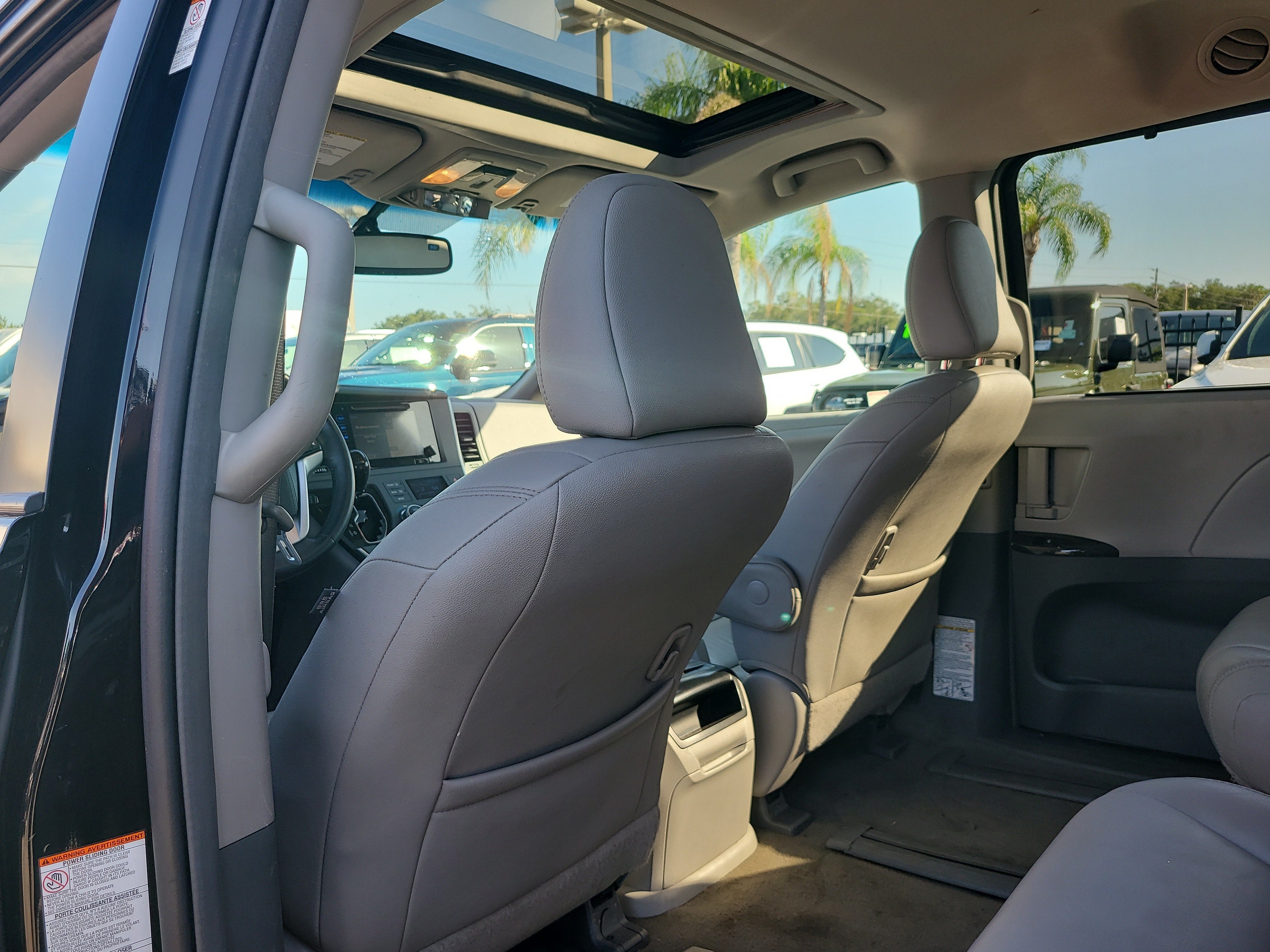2017 Toyota Sienna XLE