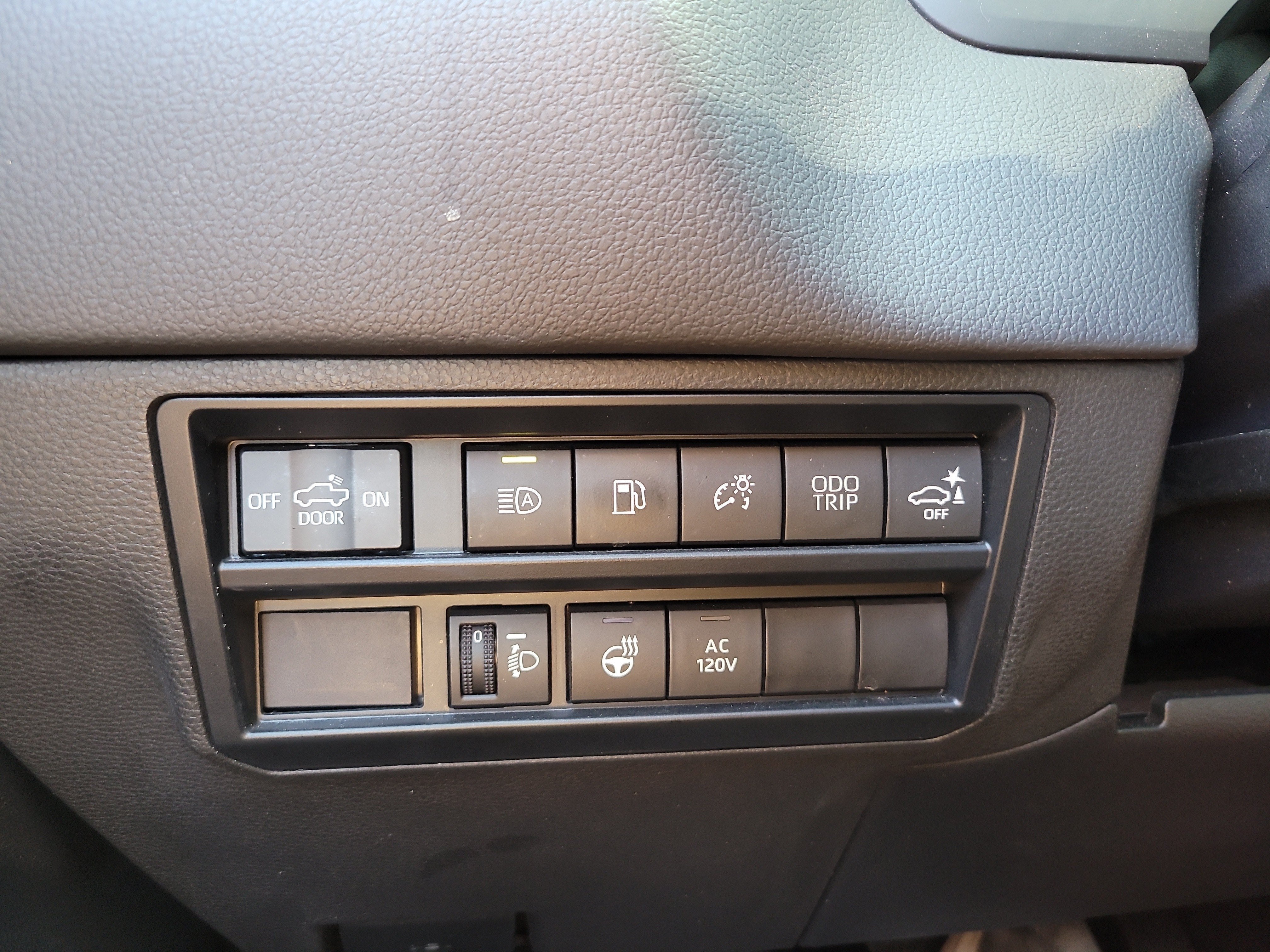 2023 Toyota Tundra 4WD Limited Hybrid