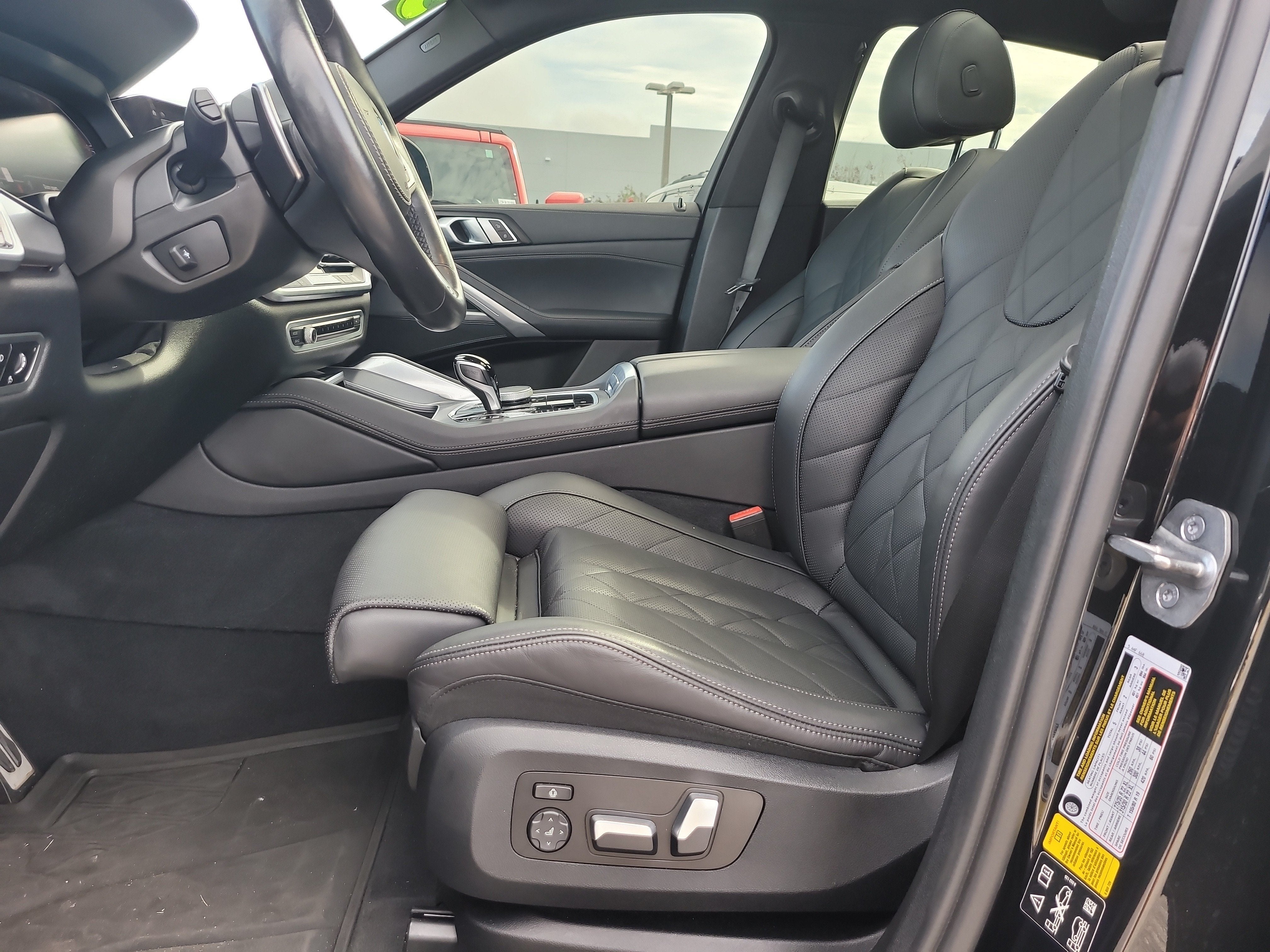 2023 BMW X6 xDrive40i