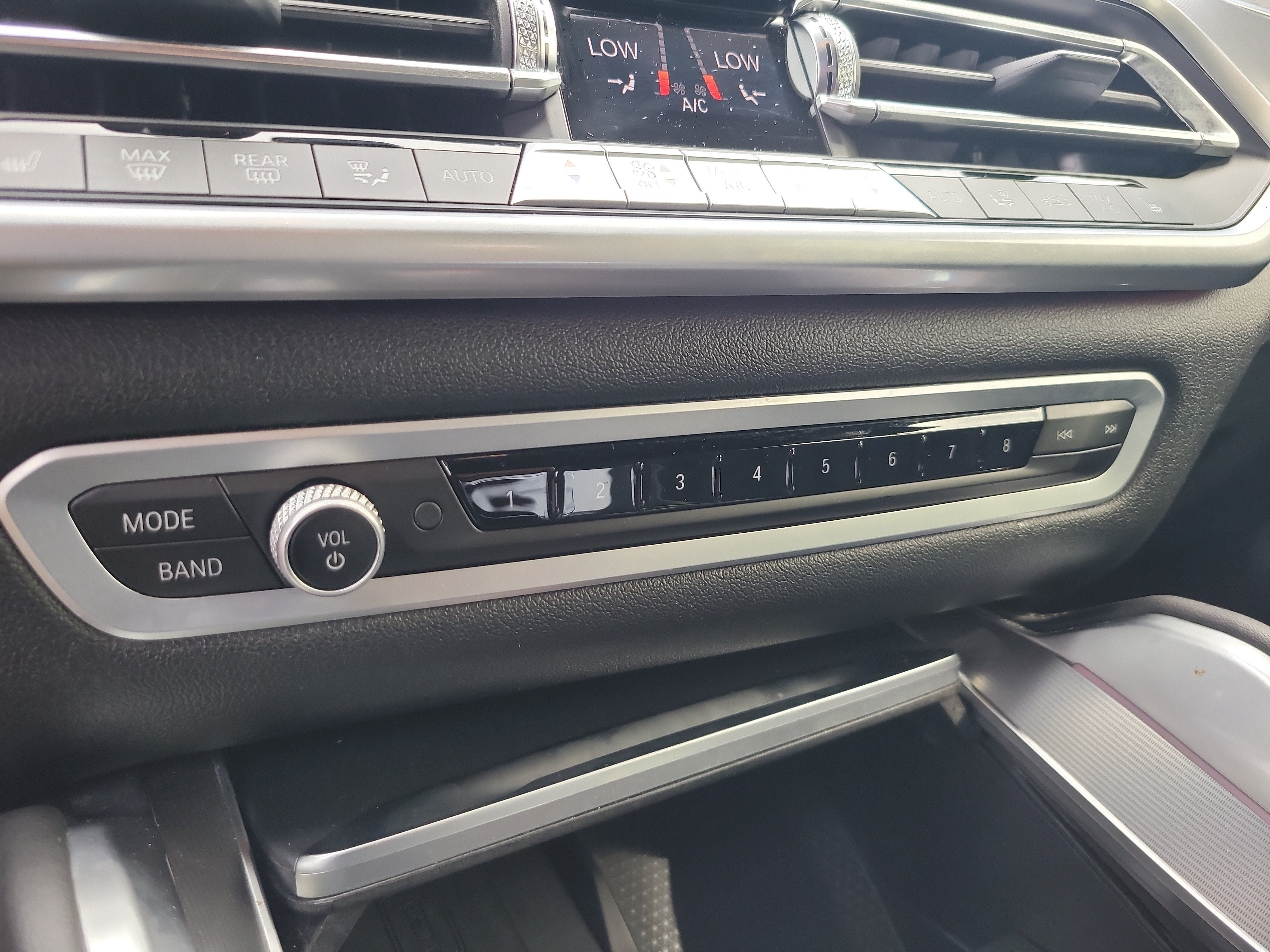 2023 BMW X6 xDrive40i