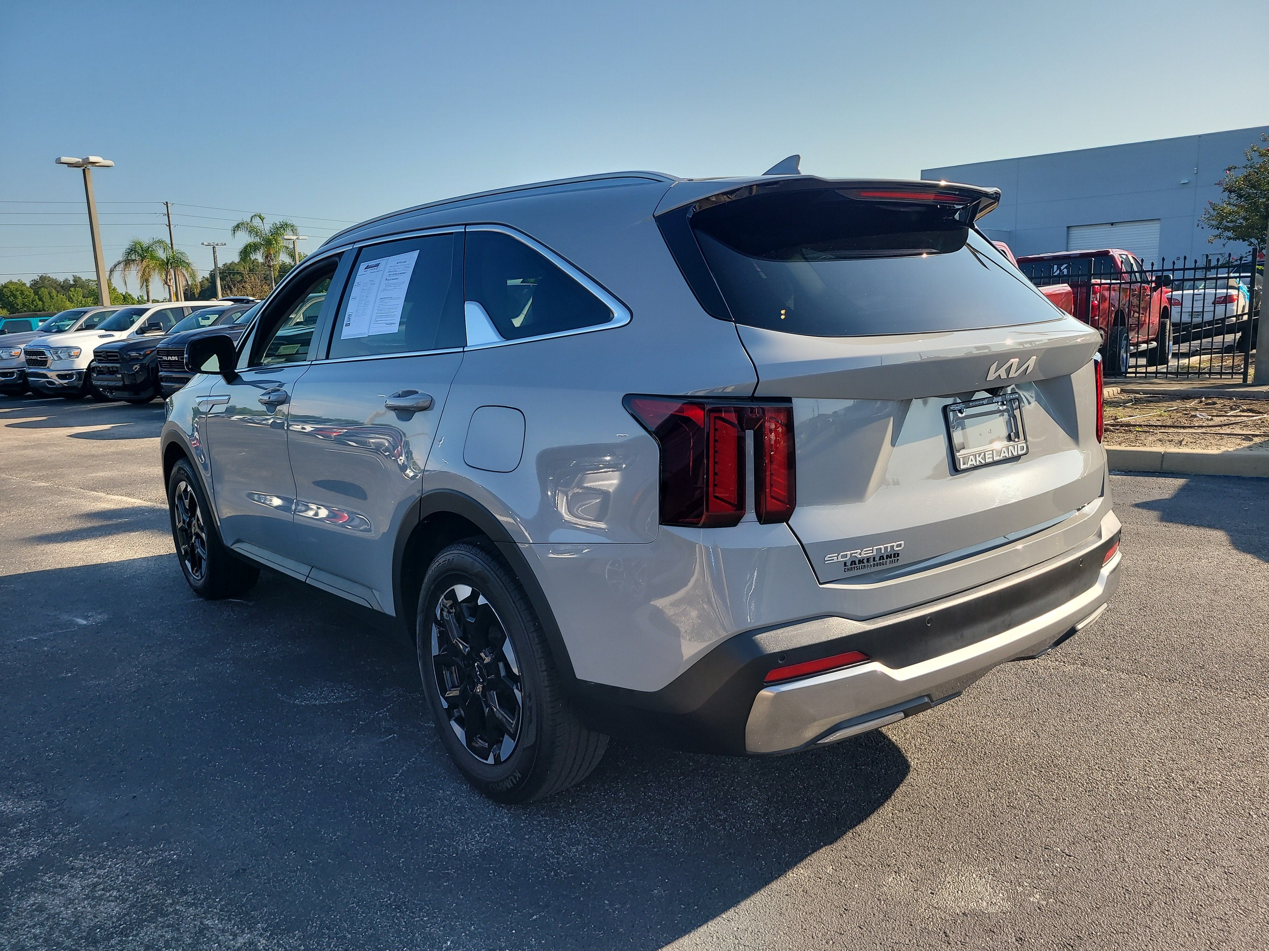2024 Kia Sorento S