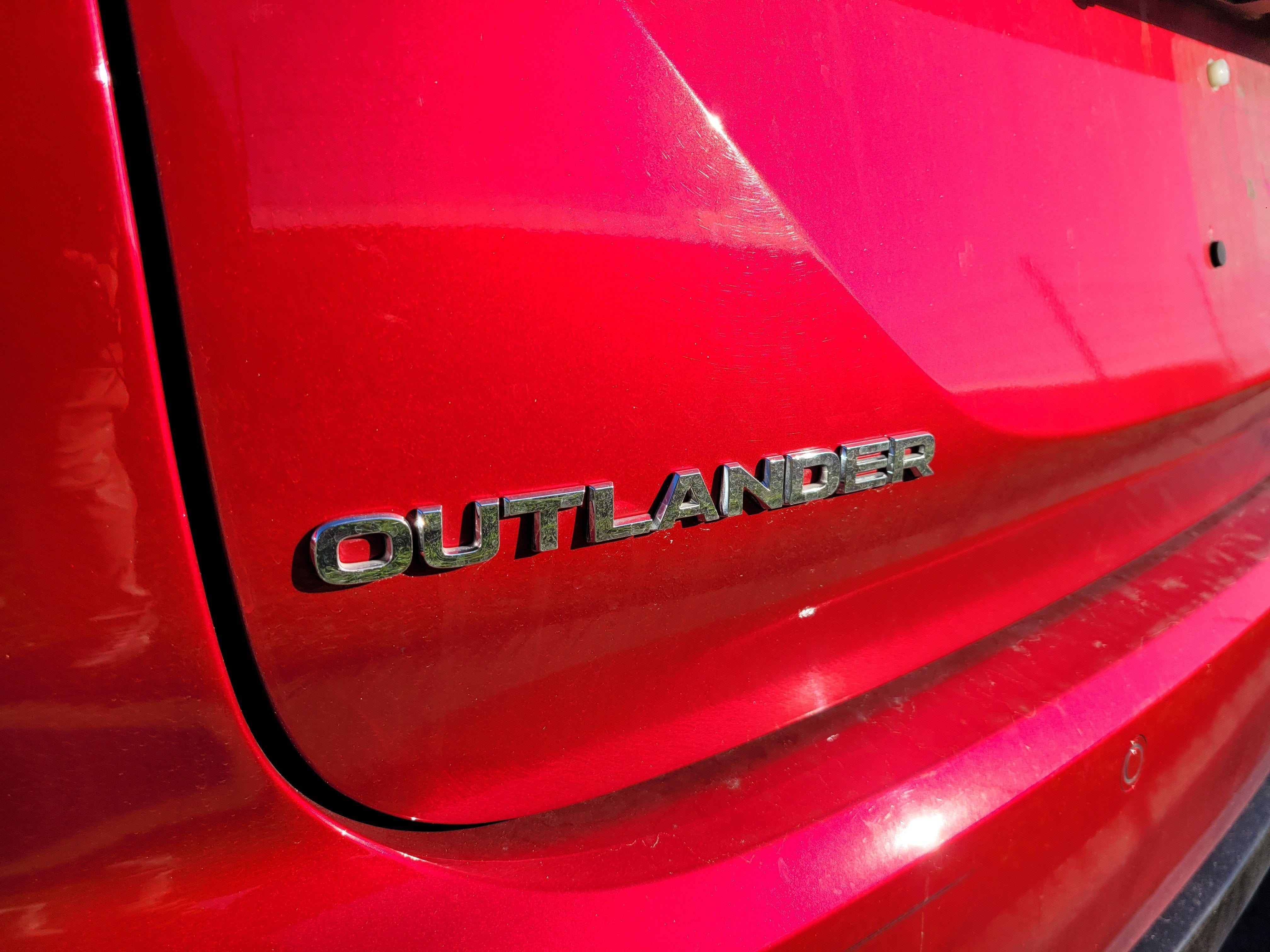 2024 Mitsubishi Outlander SE