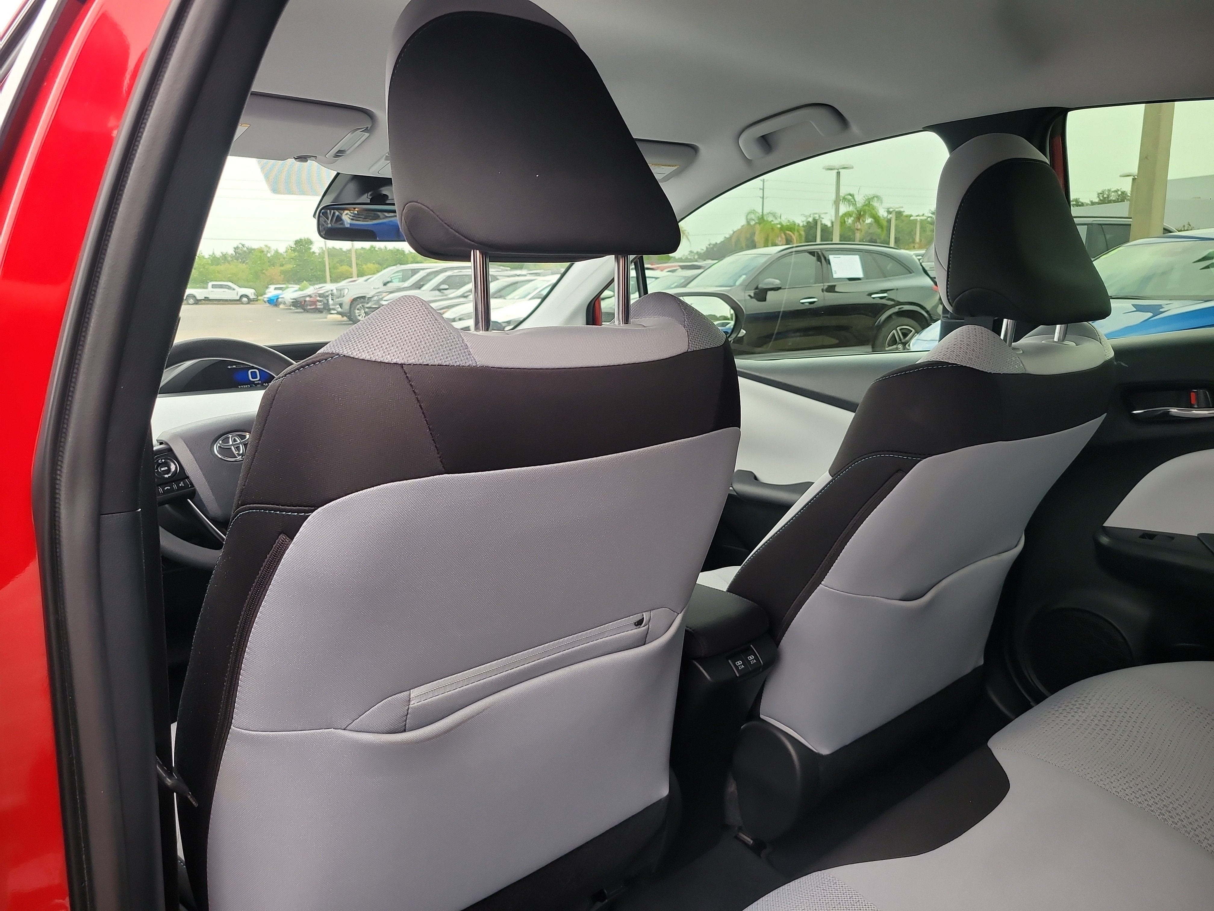 2022 Toyota Prius L Eco