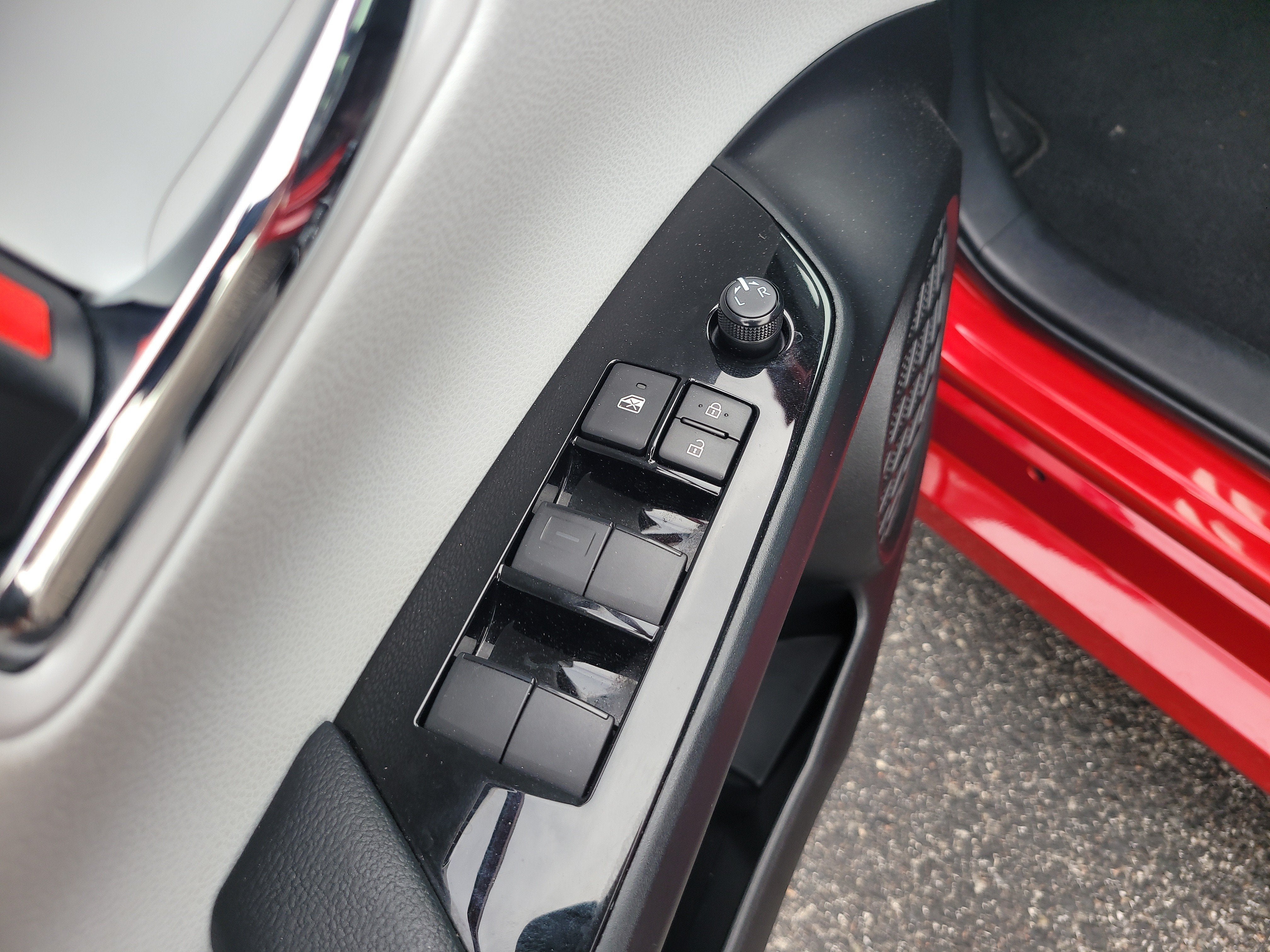 2022 Toyota Prius L Eco