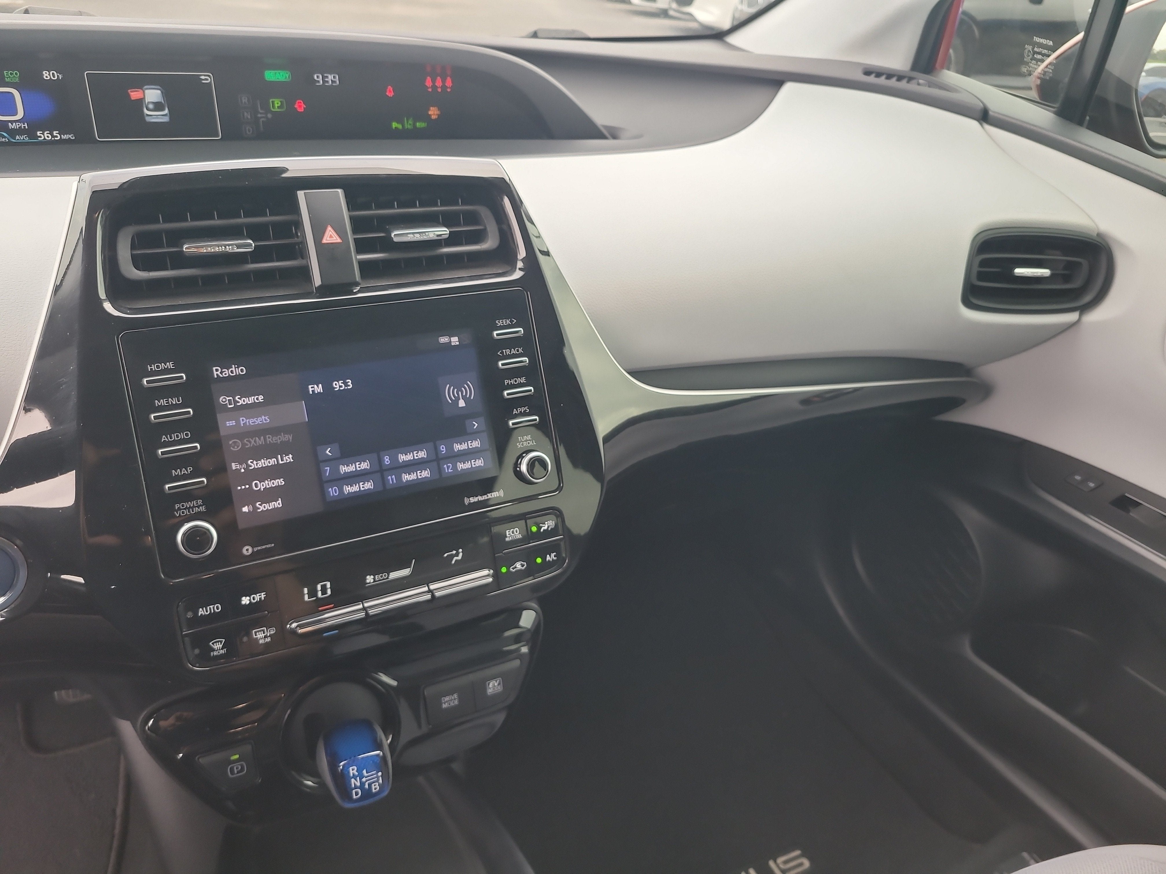 2022 Toyota Prius L Eco