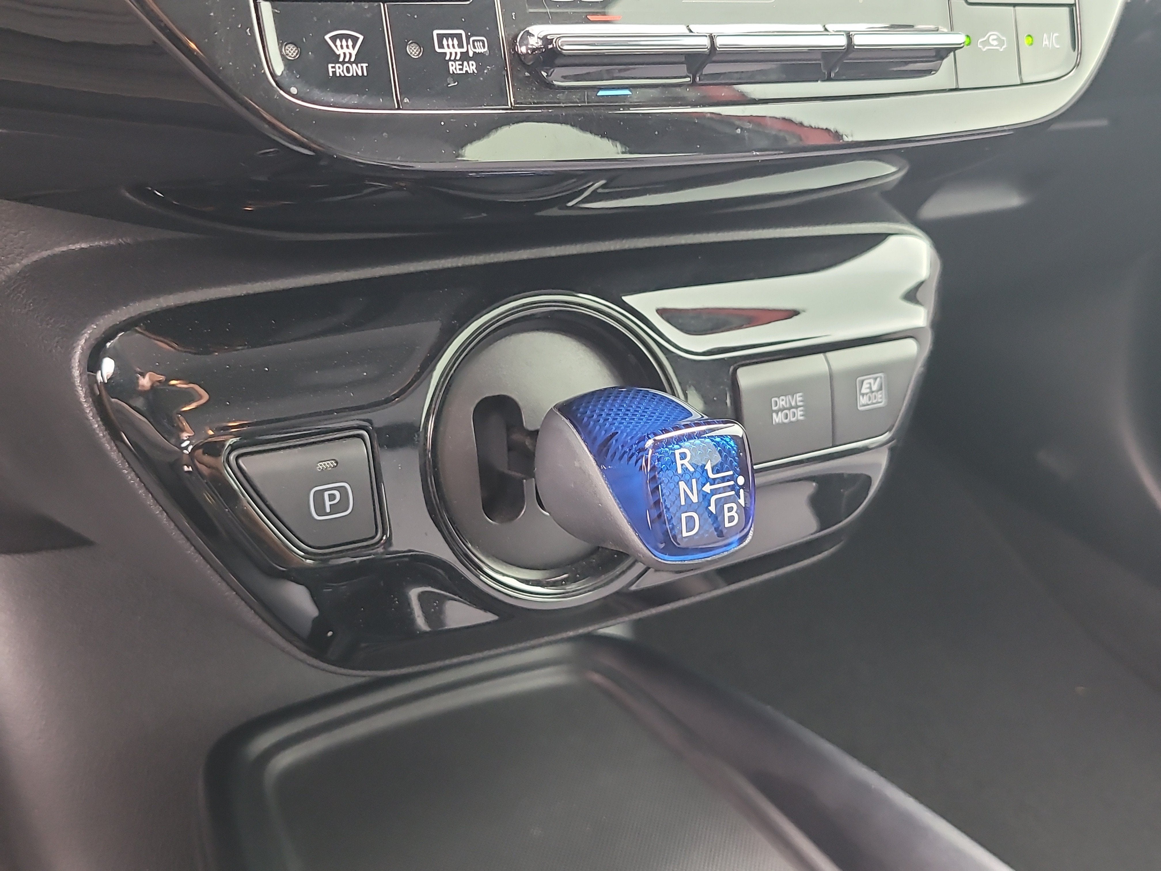 2022 Toyota Prius L Eco
