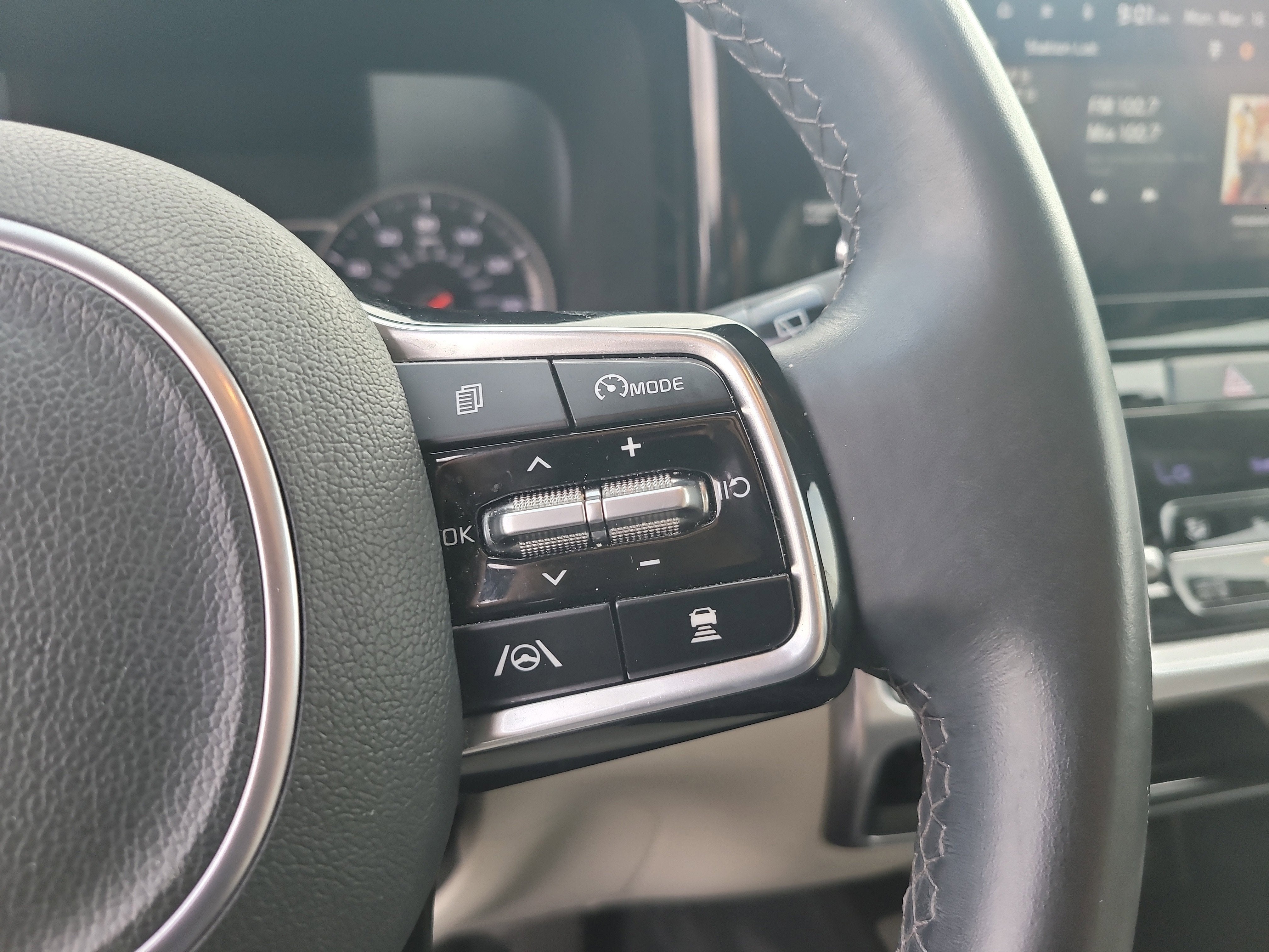 2023 Kia Sorento Hybrid EX