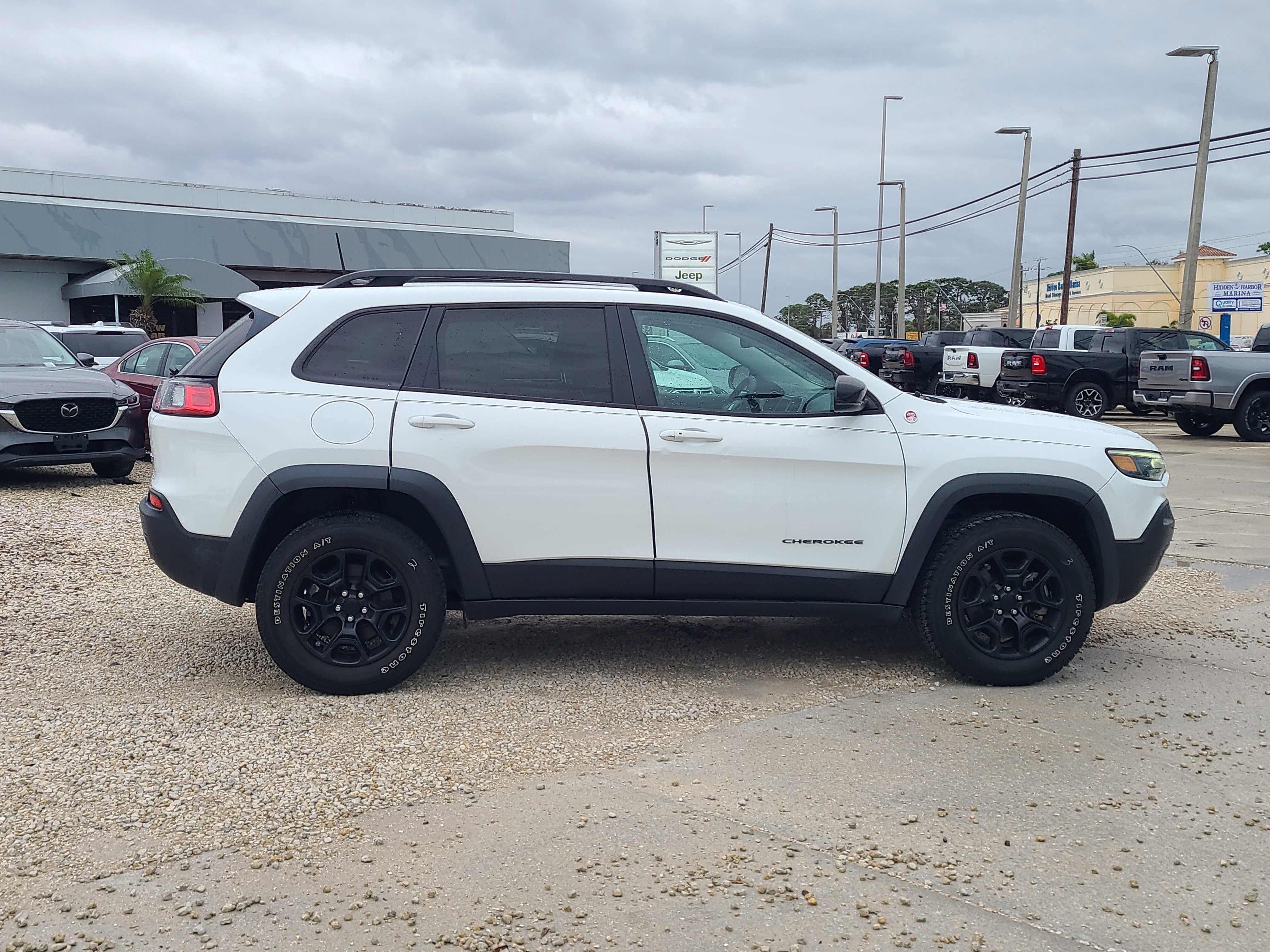 2022 Jeep Cherokee Trailhawk