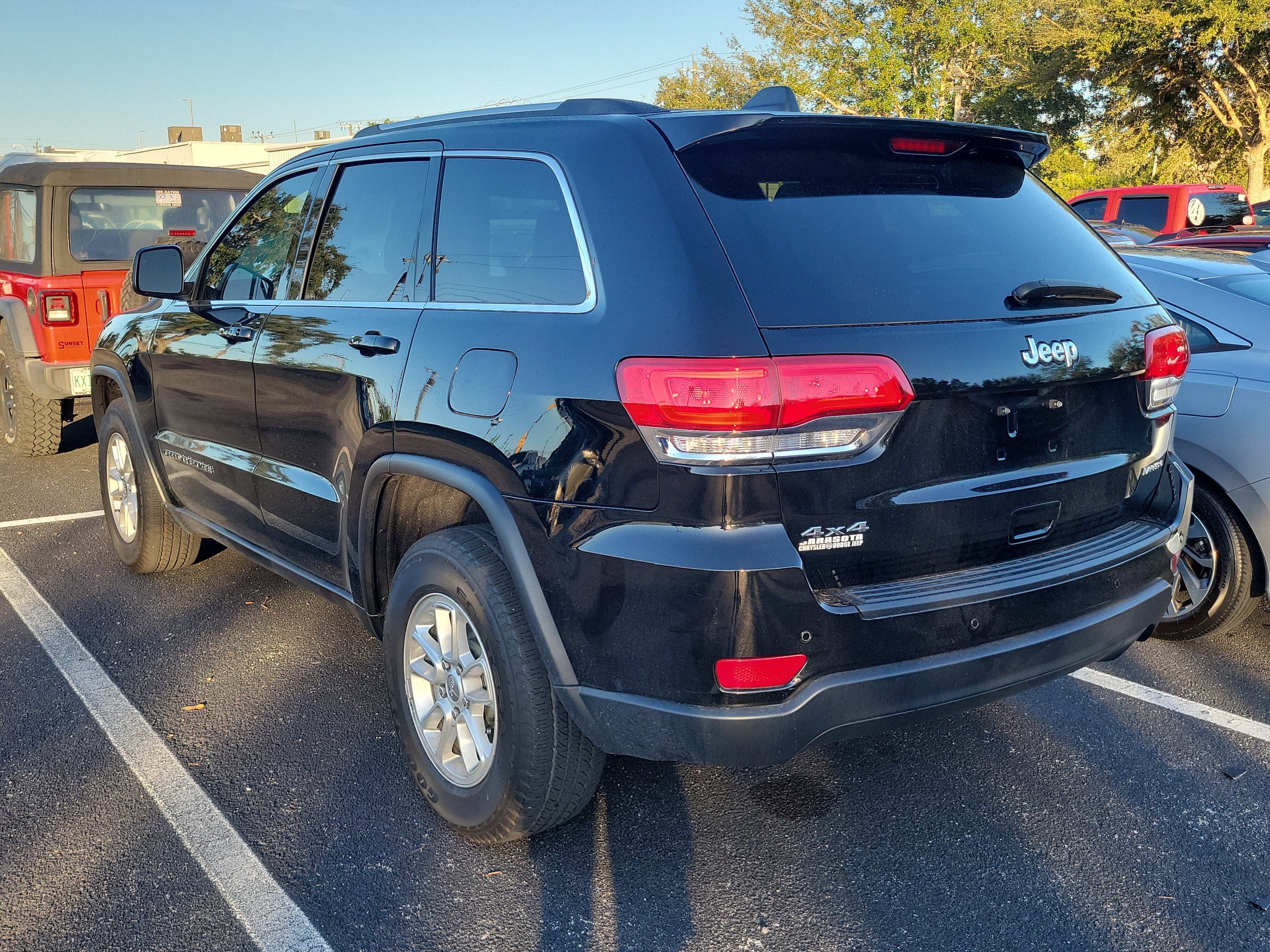 2019 Jeep Grand Cherokee Laredo E