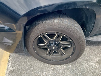 2011 GMC Yukon SLE