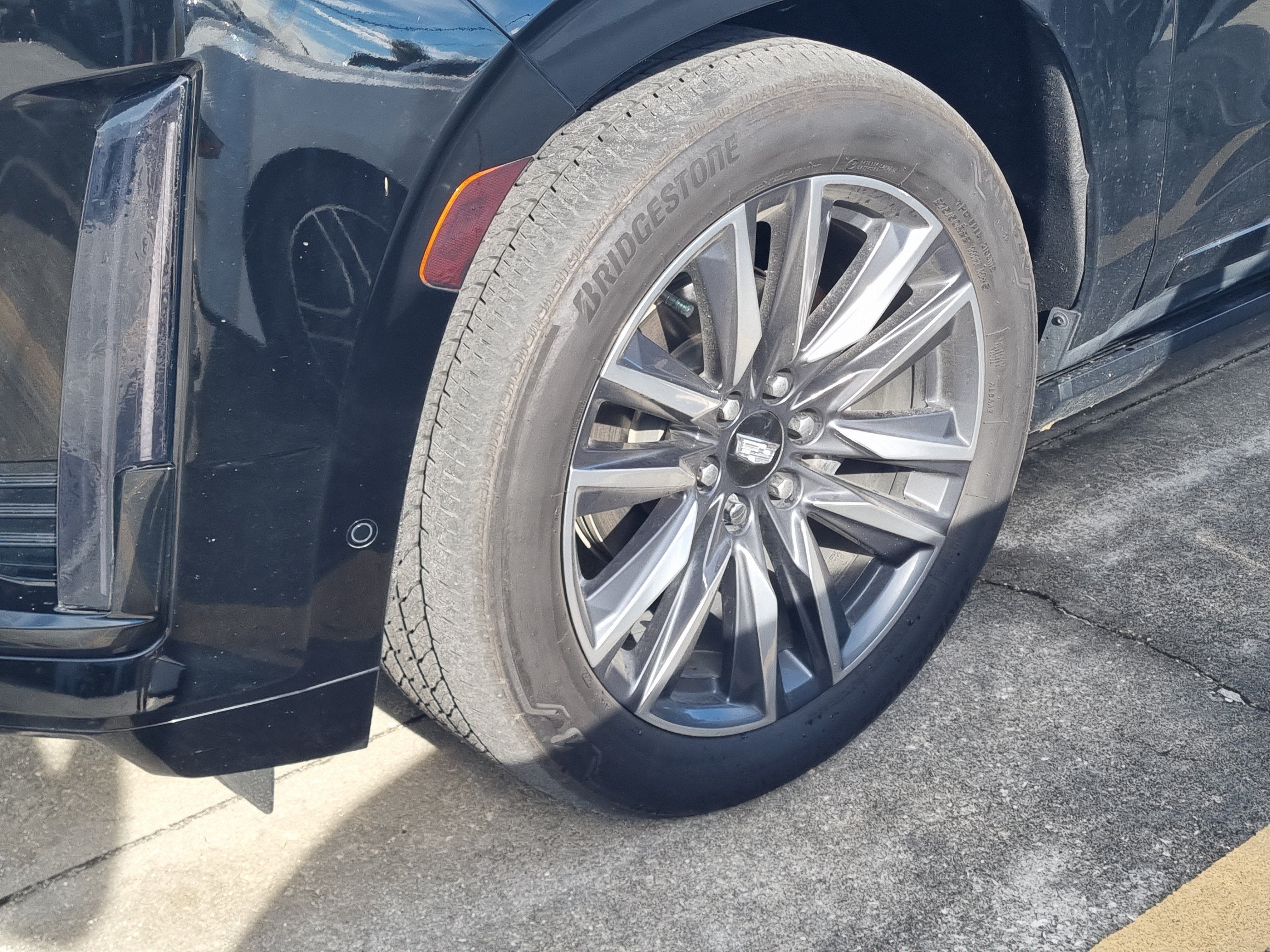 2023 Cadillac Escalade 4WD Sport Platinum