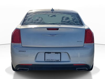 2019 Chrysler 300 Touring