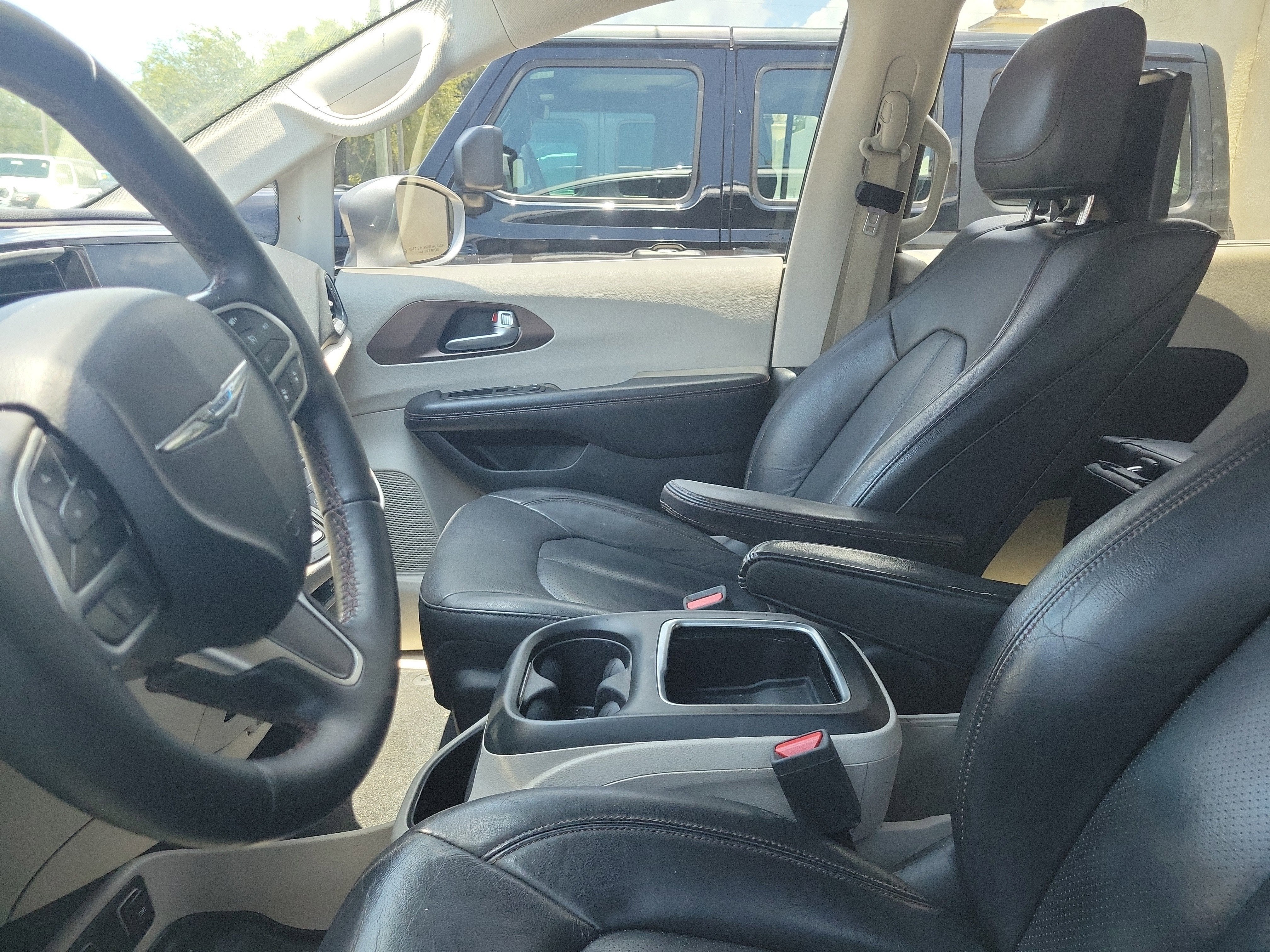 2017 Chrysler Pacifica Touring-L Plus