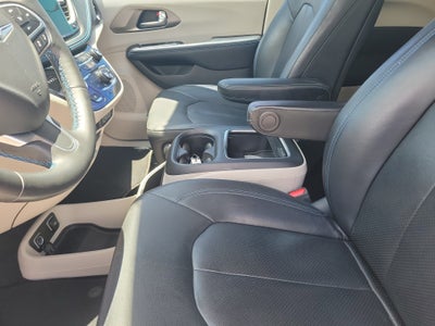 2021 Chrysler Pacifica Hybrid Touring L
