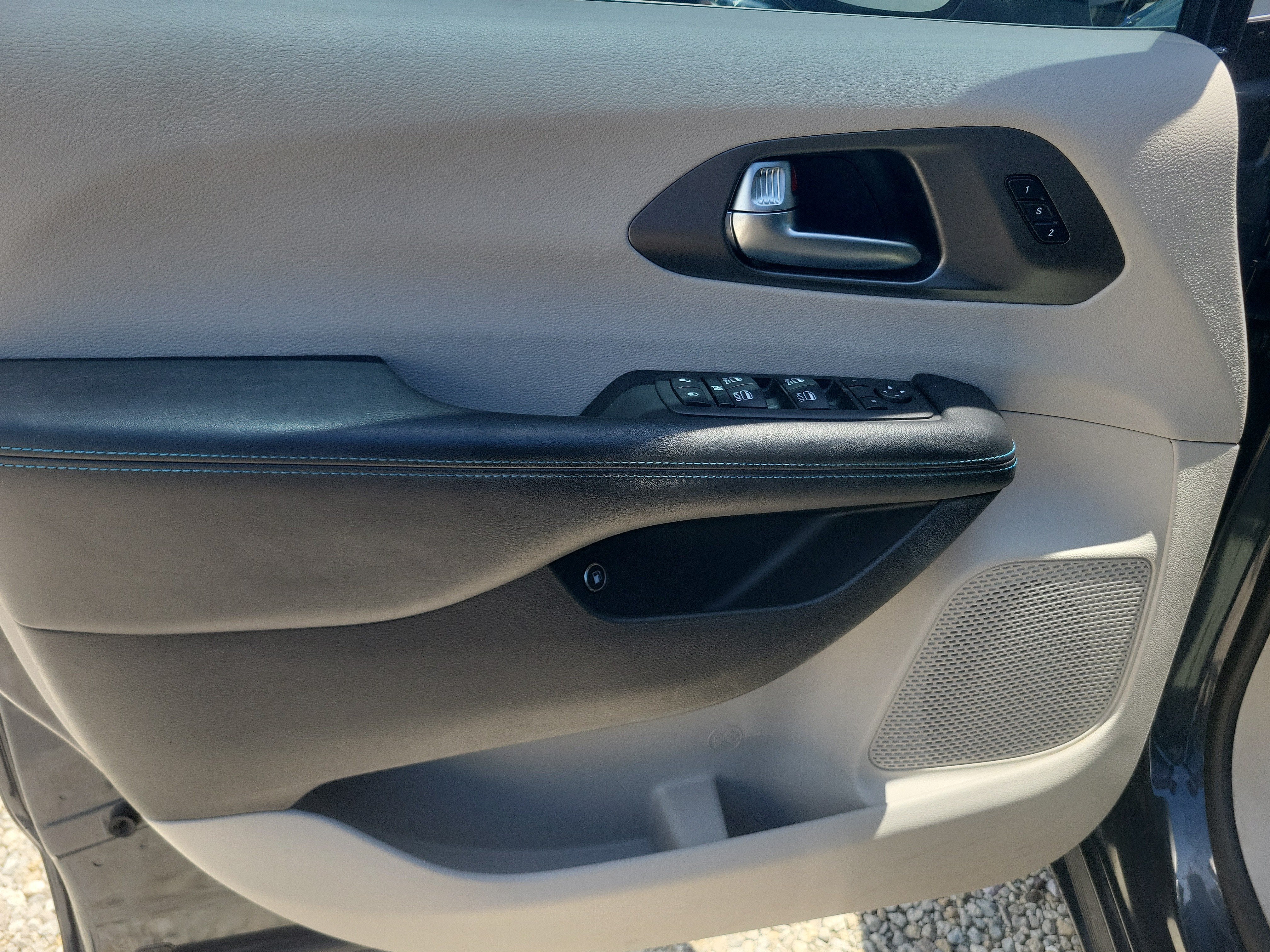 2021 Chrysler Pacifica Hybrid Touring L