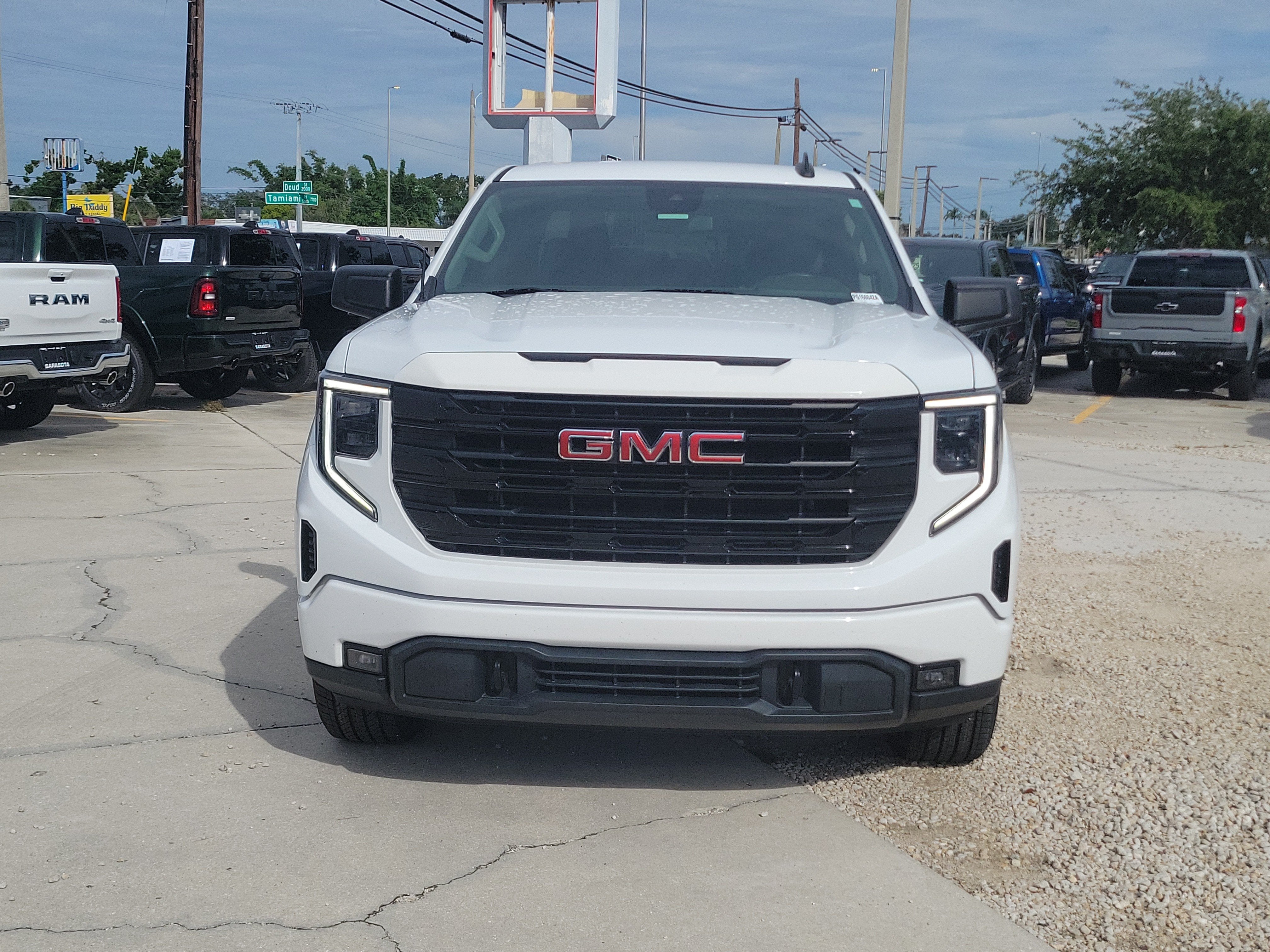 2023 GMC Sierra 1500 Elevation
