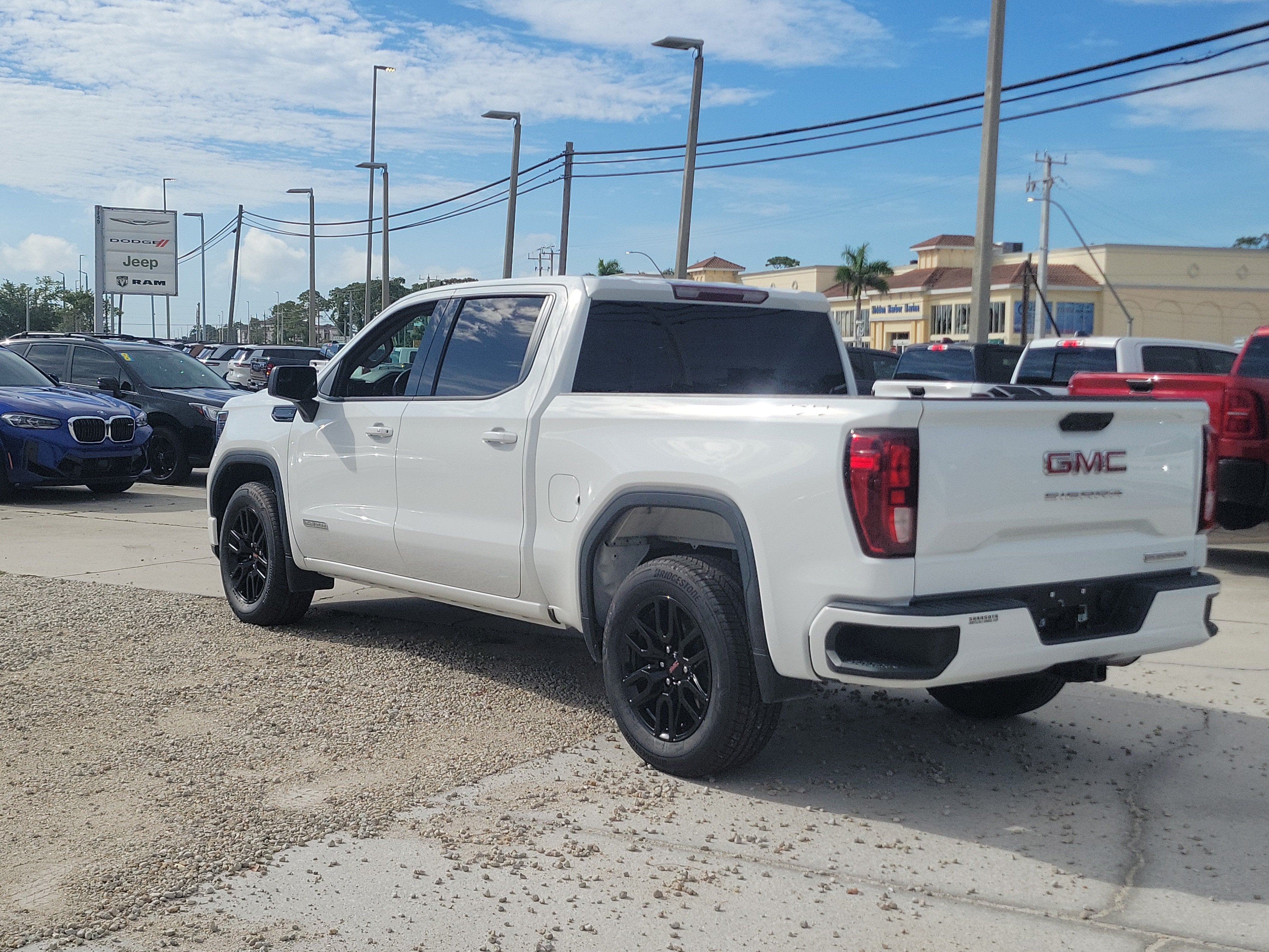 2023 GMC Sierra 1500 Elevation