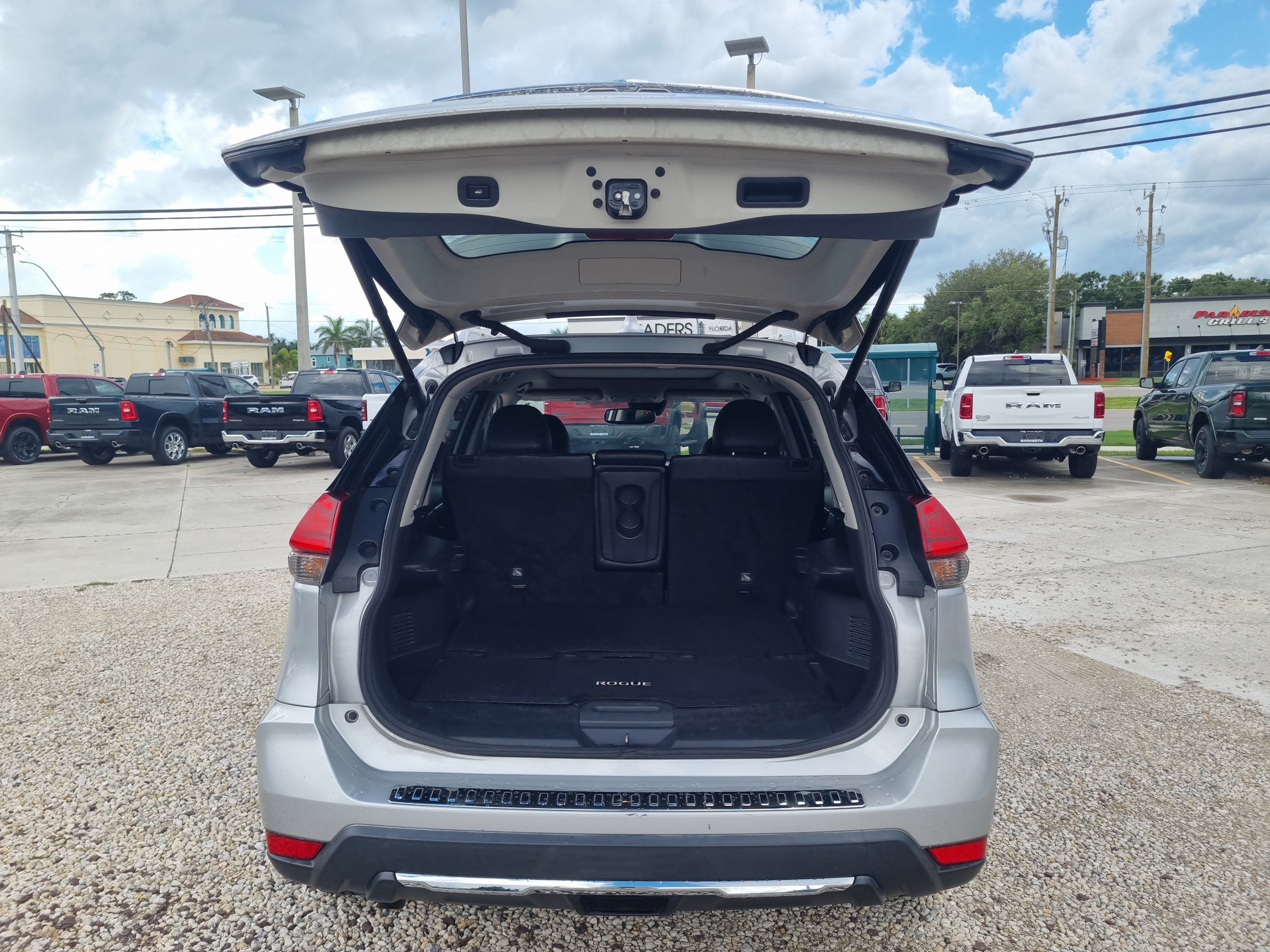 2017 Nissan Rogue SL