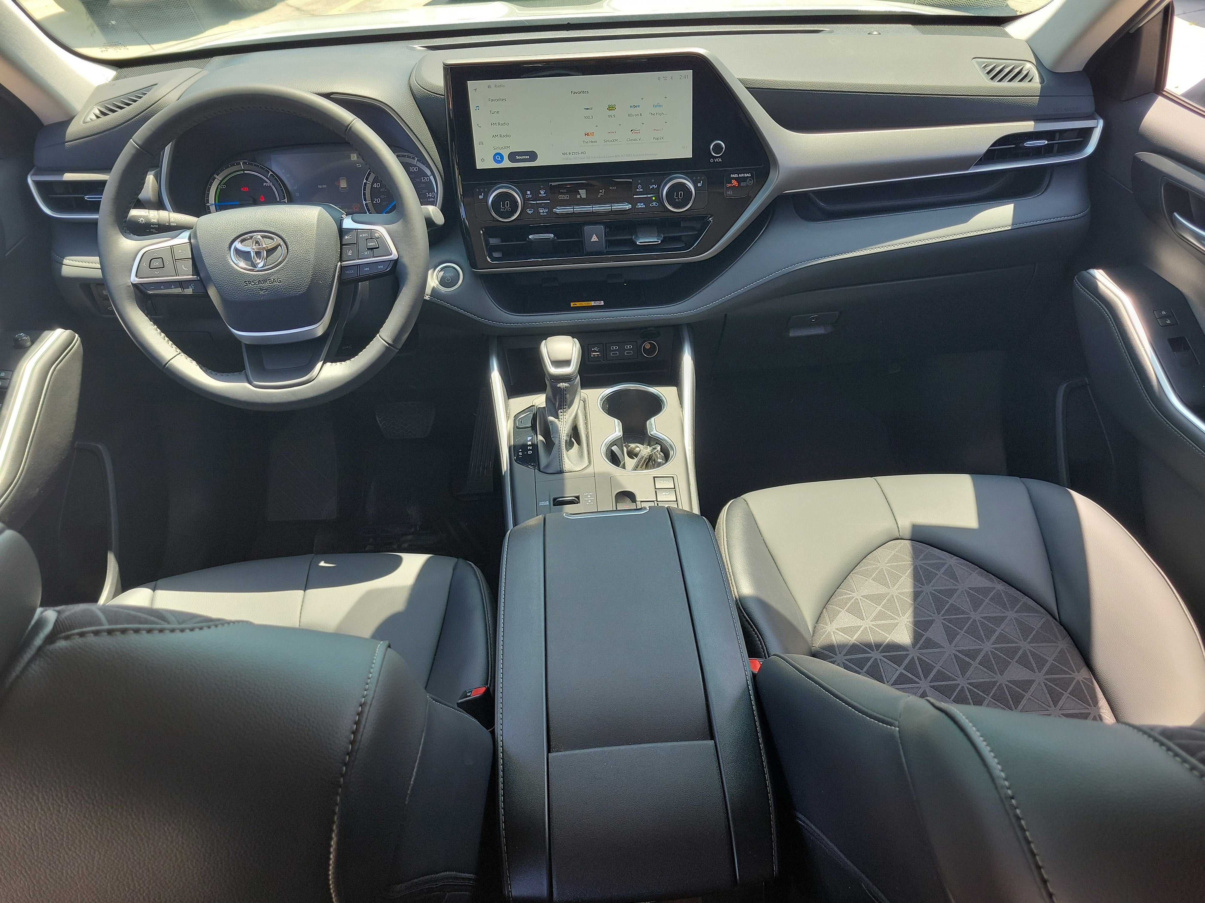2025 Toyota Highlander Hybrid XLE