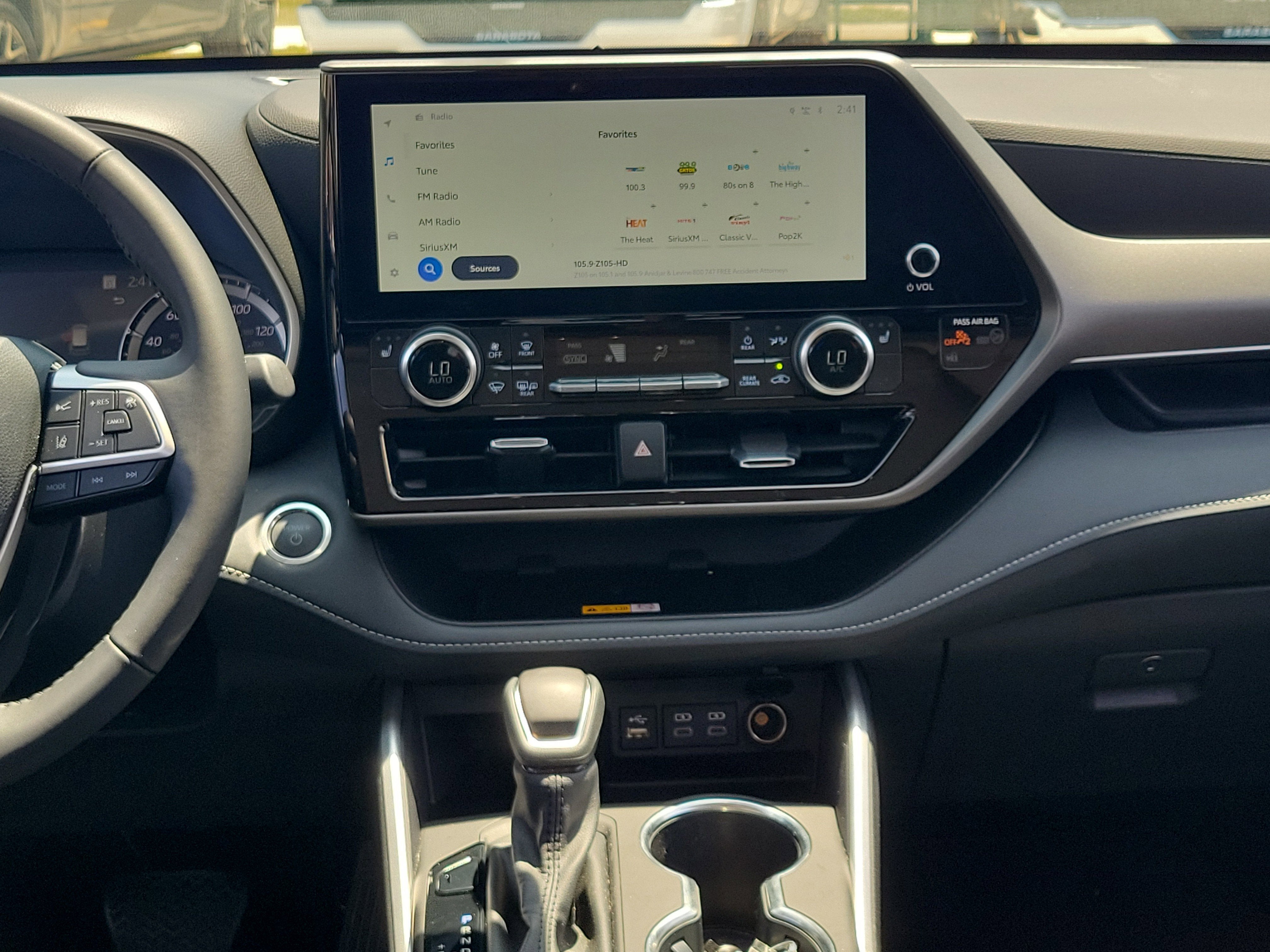 2025 Toyota Highlander Hybrid XLE