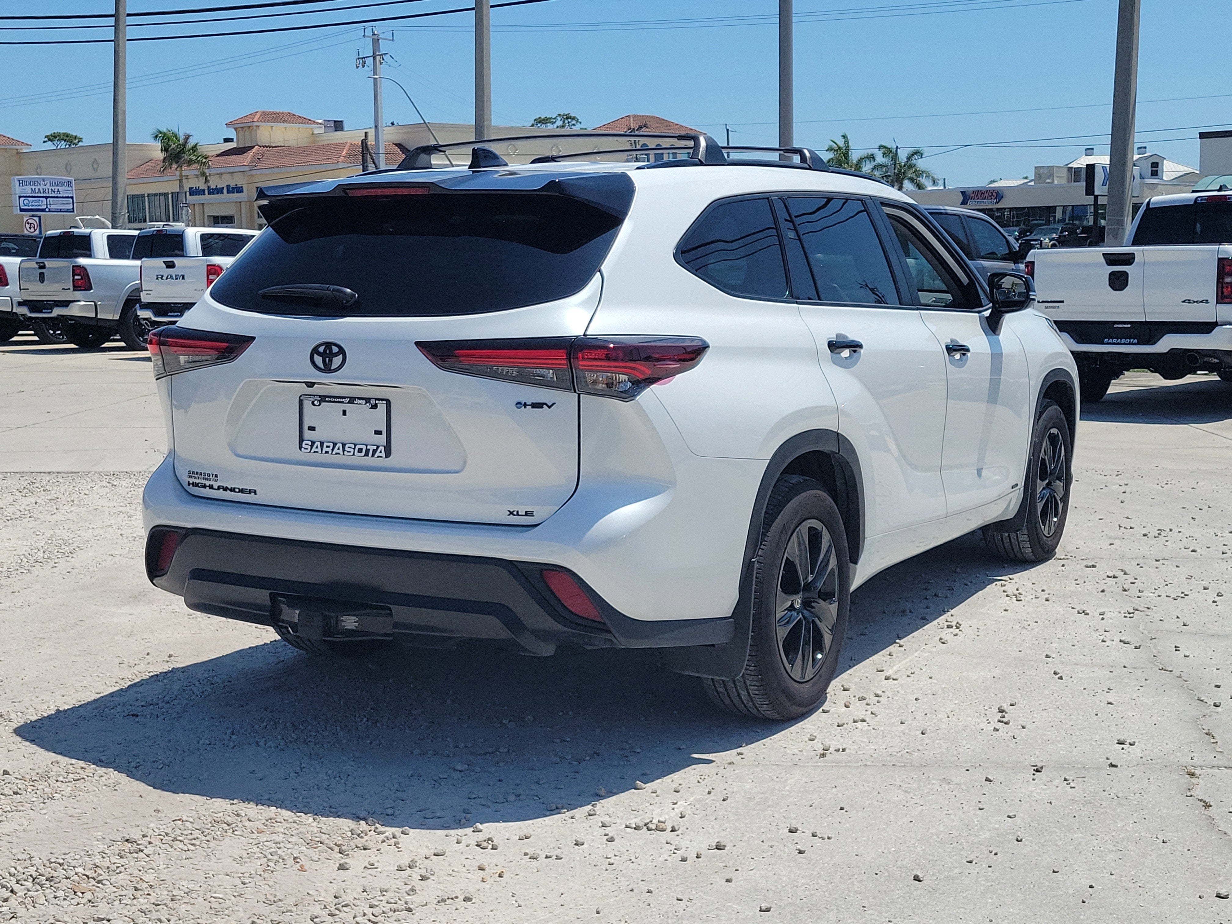 2025 Toyota Highlander Hybrid XLE