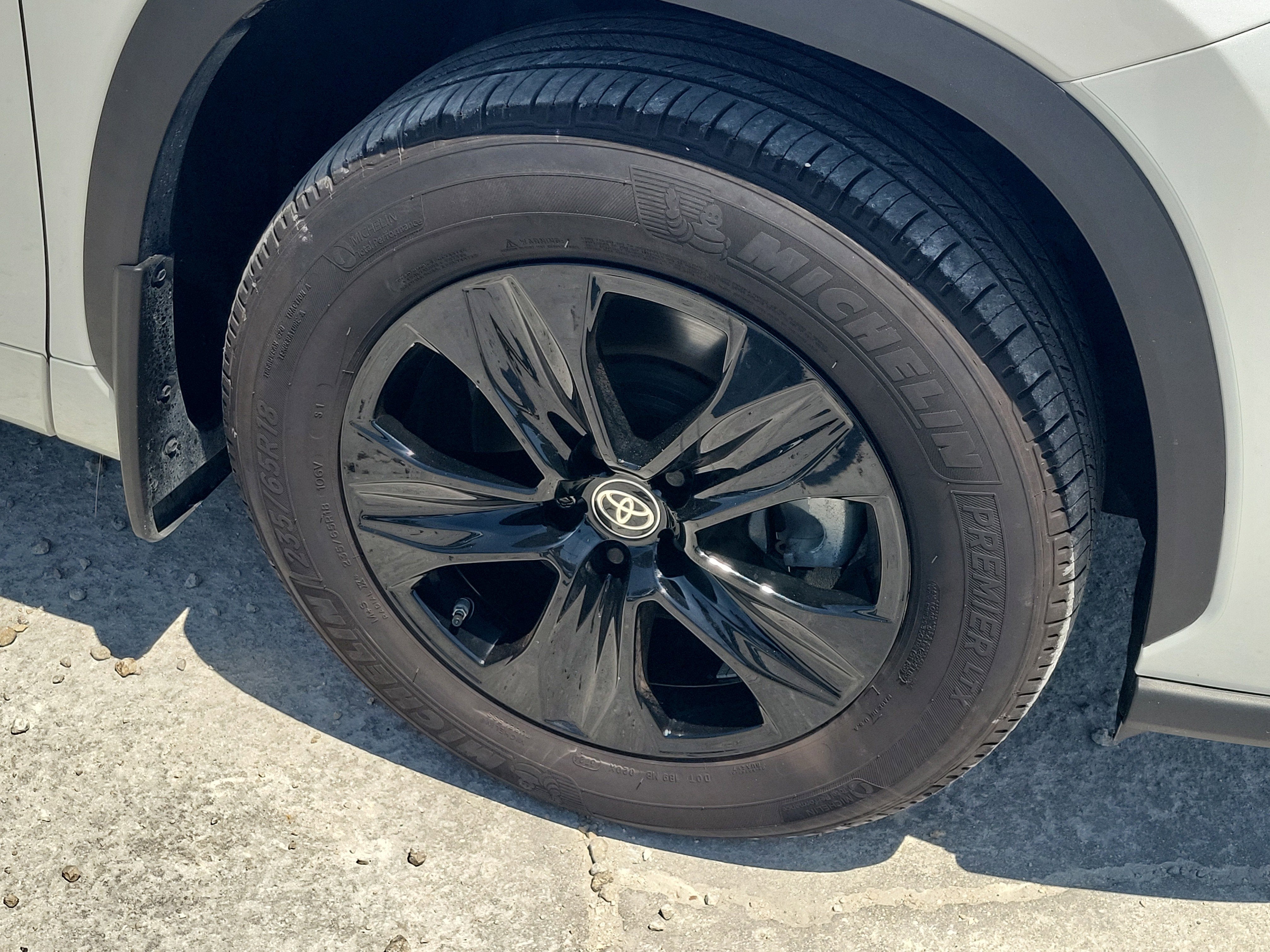 2025 Toyota Highlander Hybrid XLE