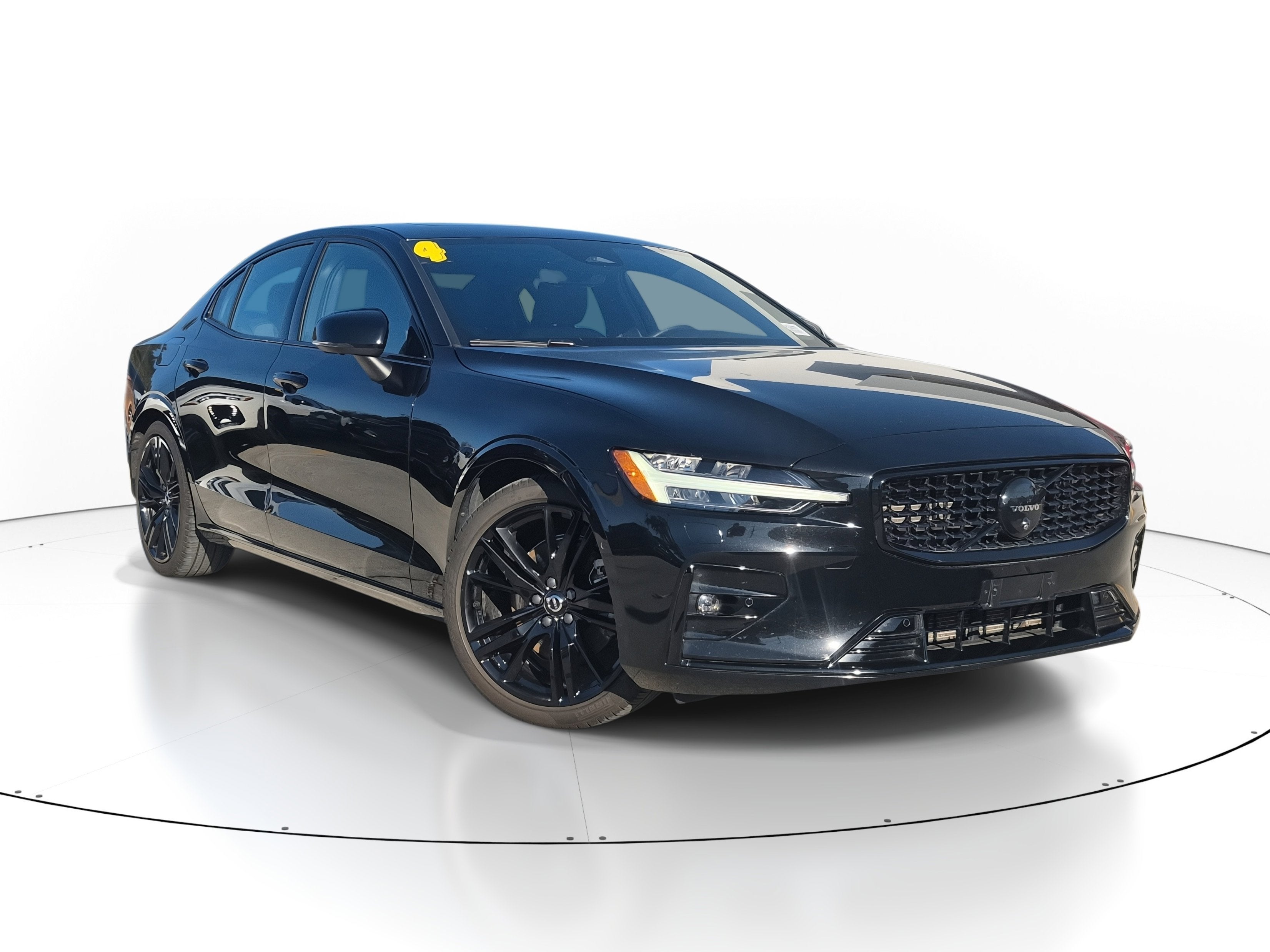 2024 Volvo S60 Plus Black Edition