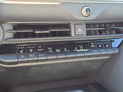 2025 Toyota Crown Signia XLE