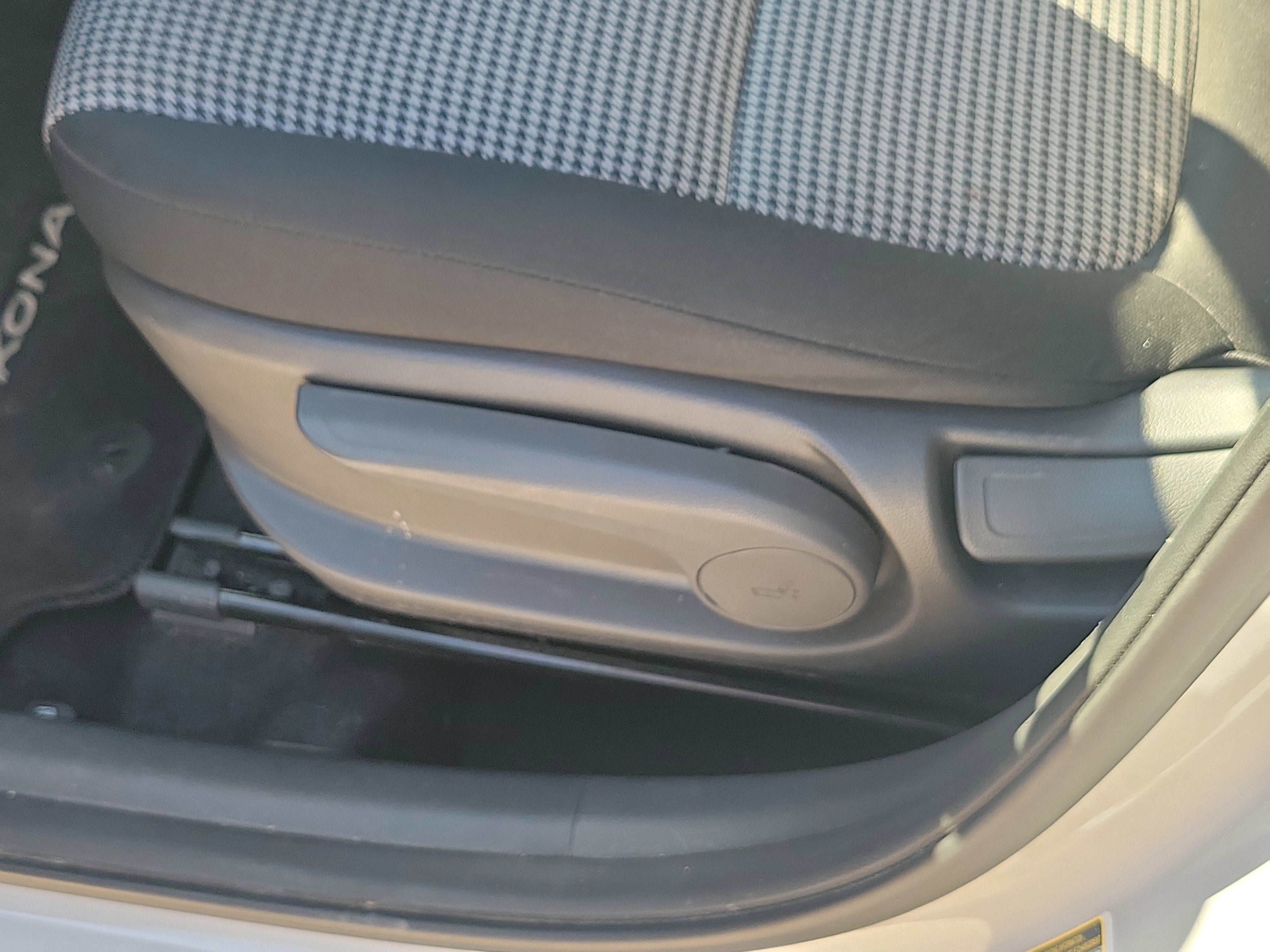 2022 Hyundai Kona SE