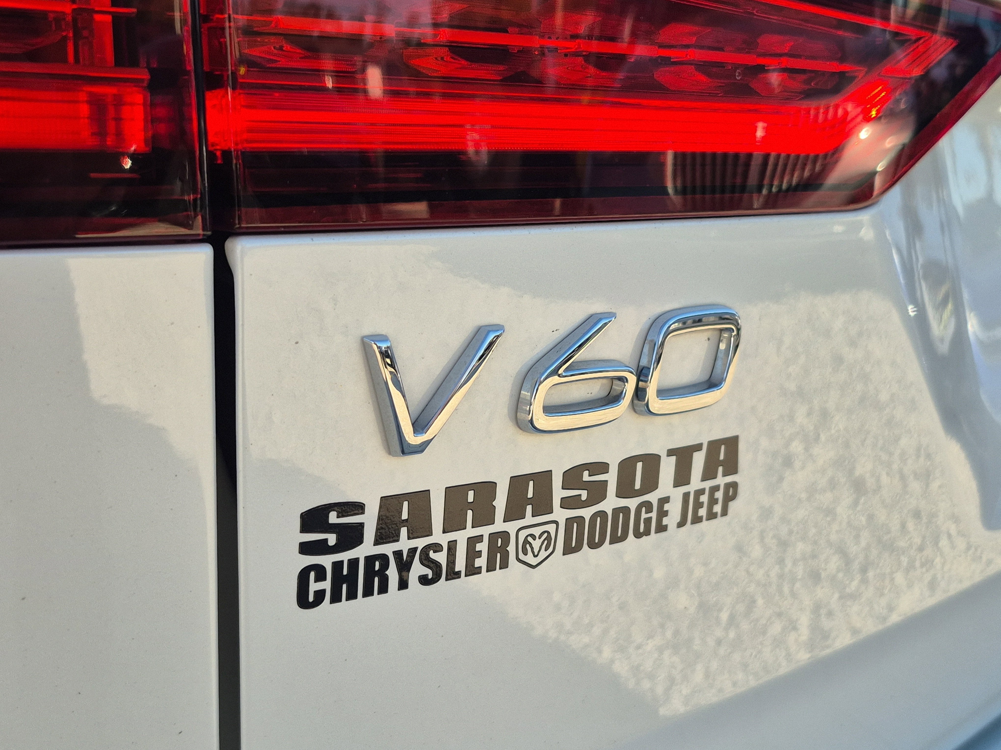2020 Volvo V60 Momentum