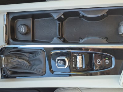 2020 Volvo V60 Momentum