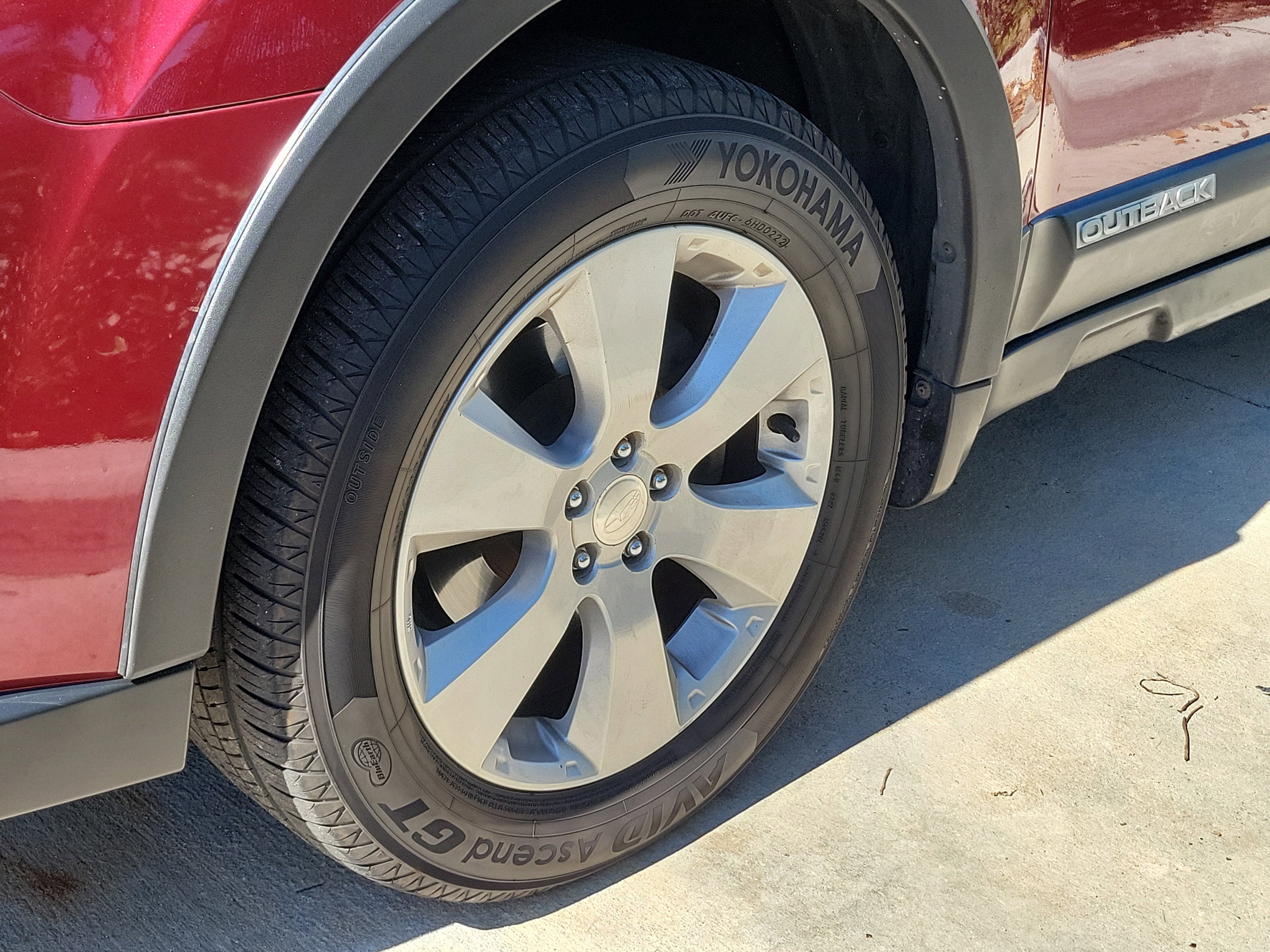 2011 Subaru Outback 2.5i Limited Pwr Moon