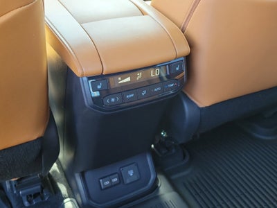 2024 Toyota Highlander Platinum