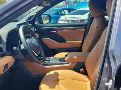 2024 Toyota Highlander Platinum