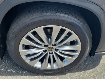 2024 Toyota Highlander Platinum