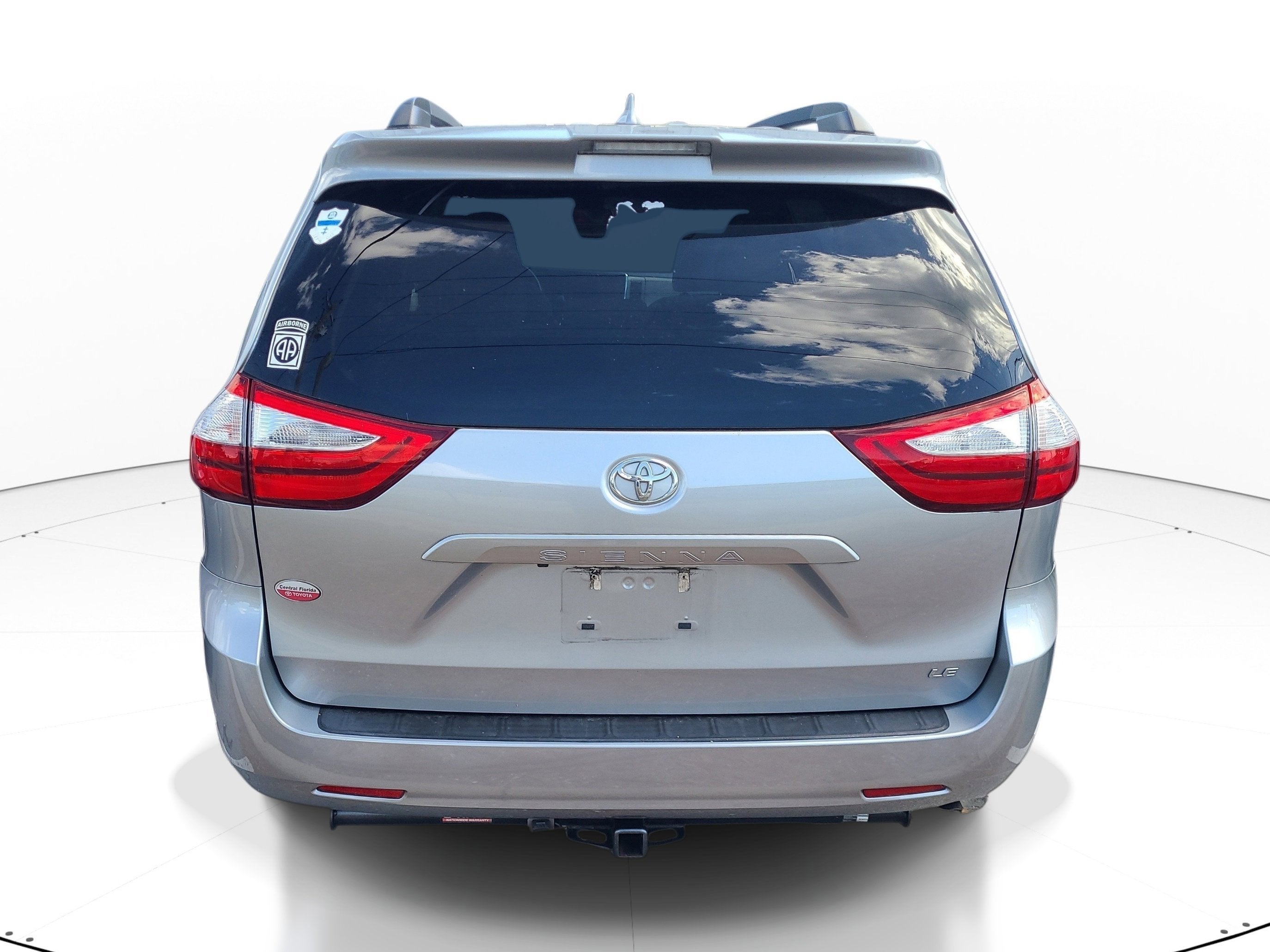 2018 Toyota Sienna LE