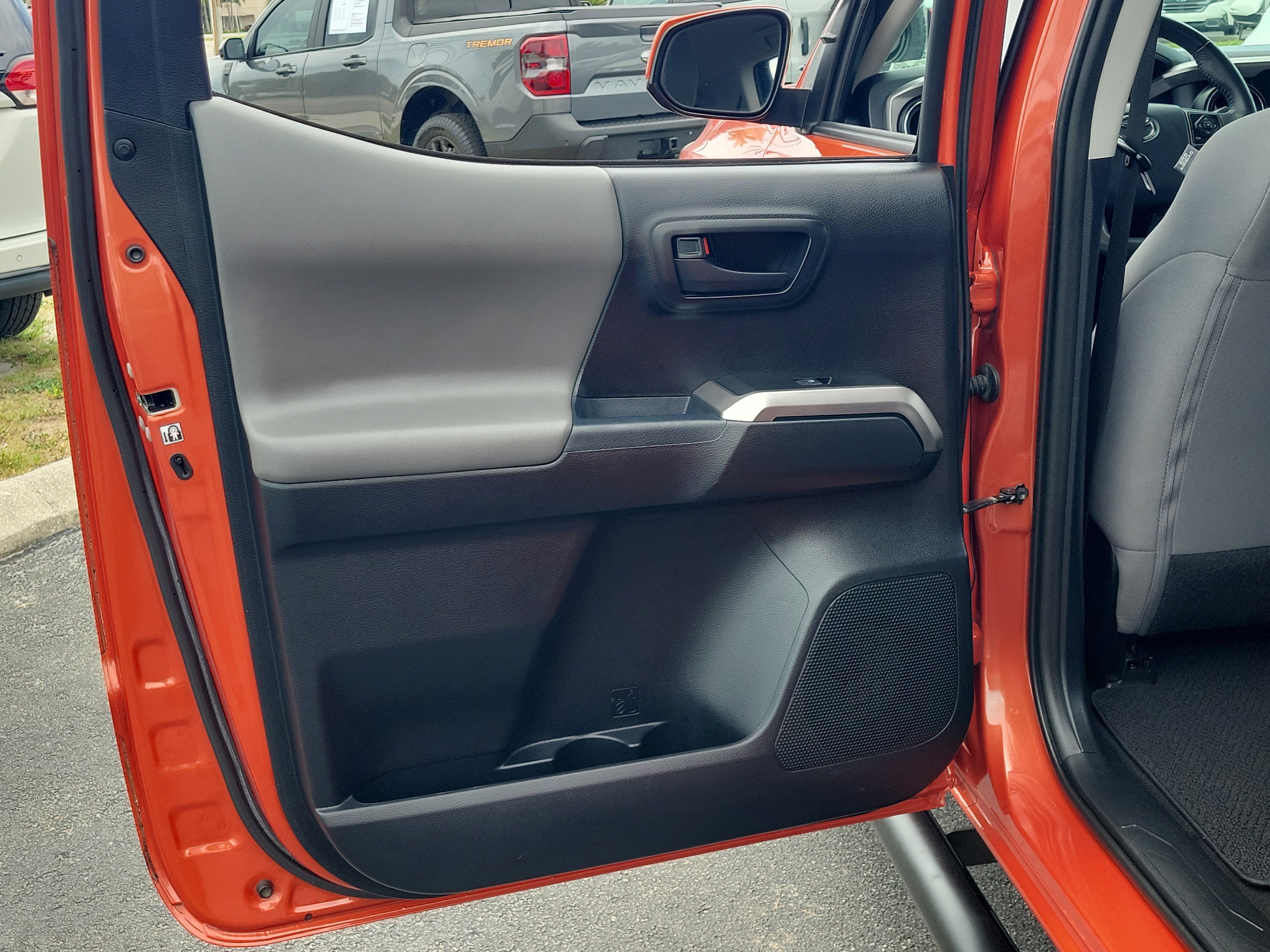2017 Toyota Tacoma SR5