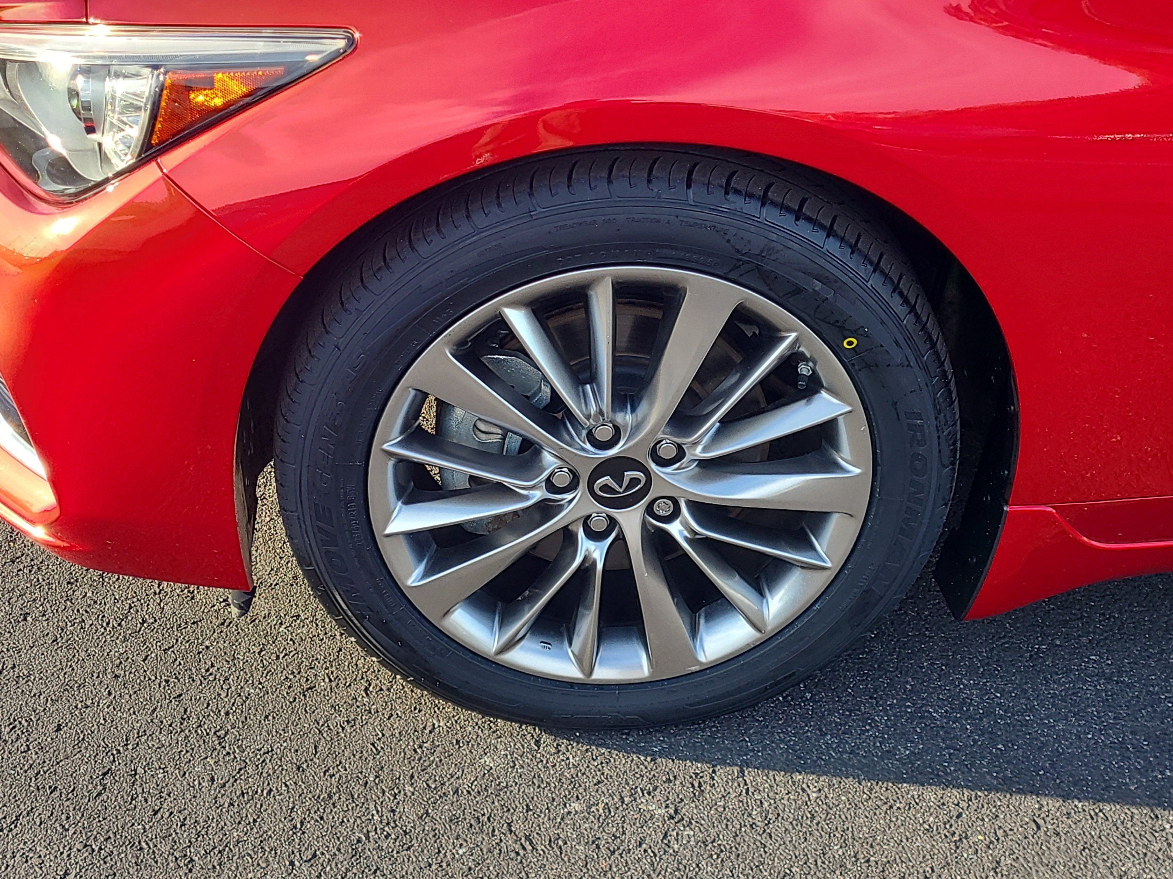 2023 INFINITI Q50 LUXE